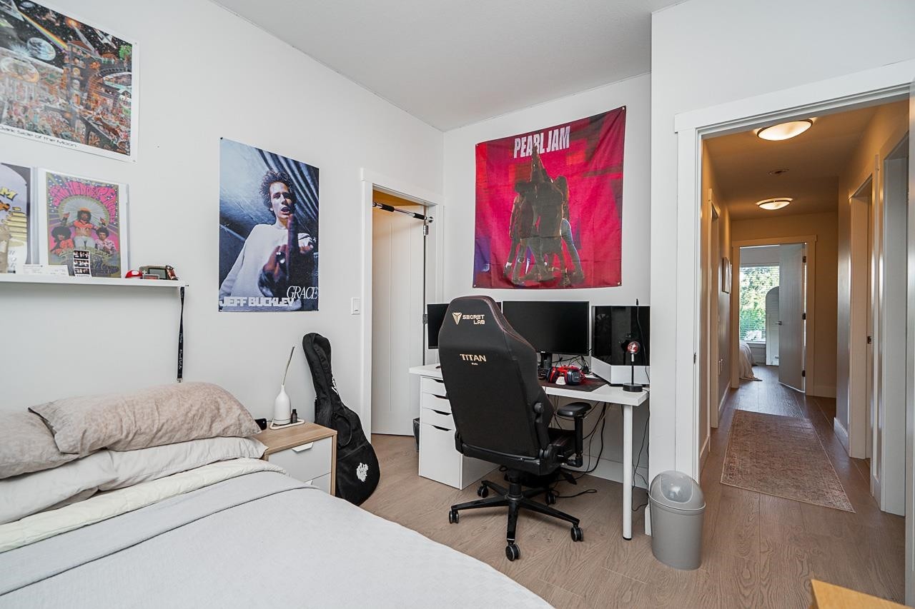 235-2218 Oak Meadows Drive, Surrey, BC