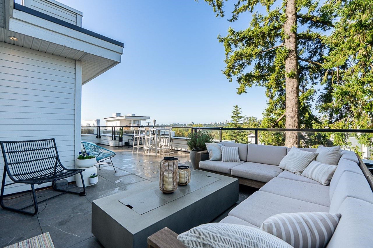235-2218 Oak Meadows Drive, Surrey, BC