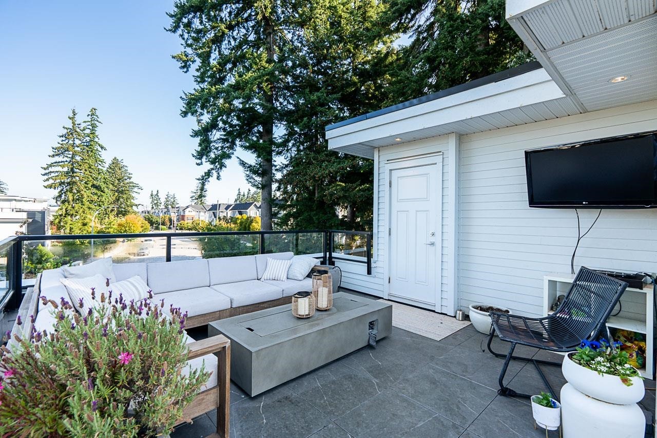 235-2218 Oak Meadows Drive, Surrey, BC