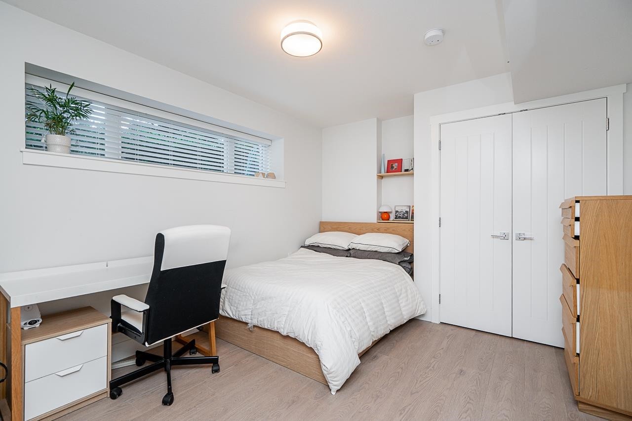 235-2218 Oak Meadows Drive, Surrey, BC