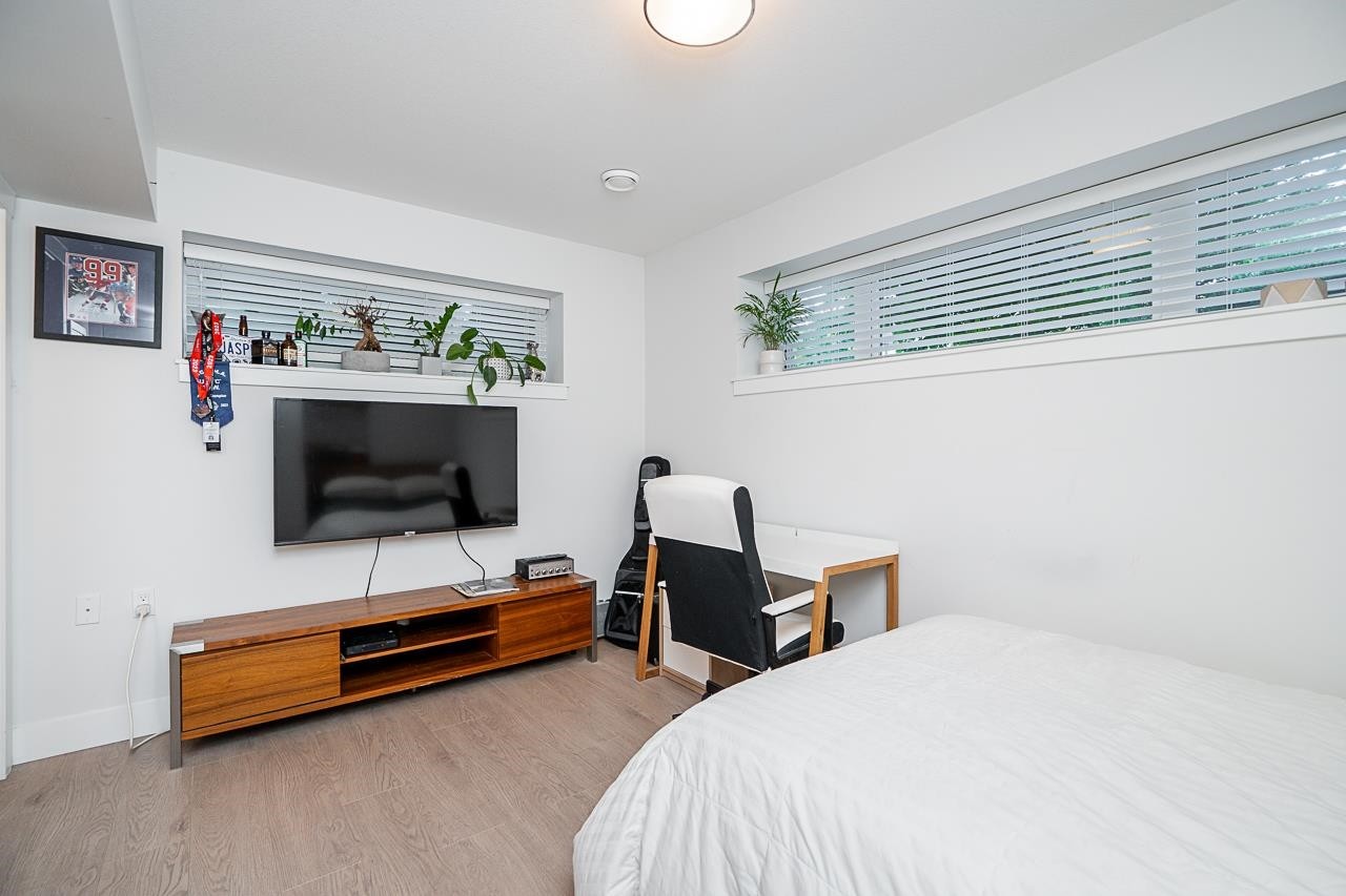 235-2218 Oak Meadows Drive, Surrey, BC