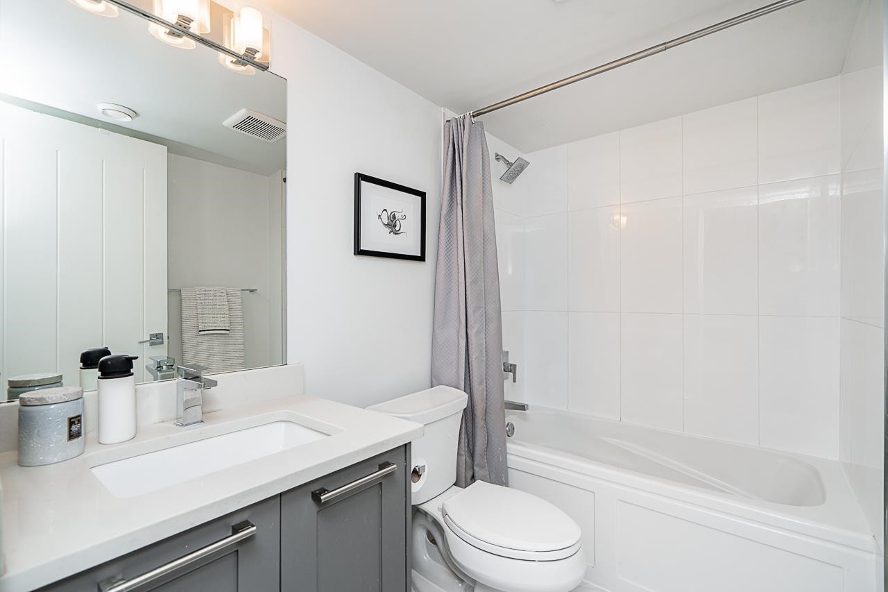 235-2218 Oak Meadows Drive, Surrey, BC