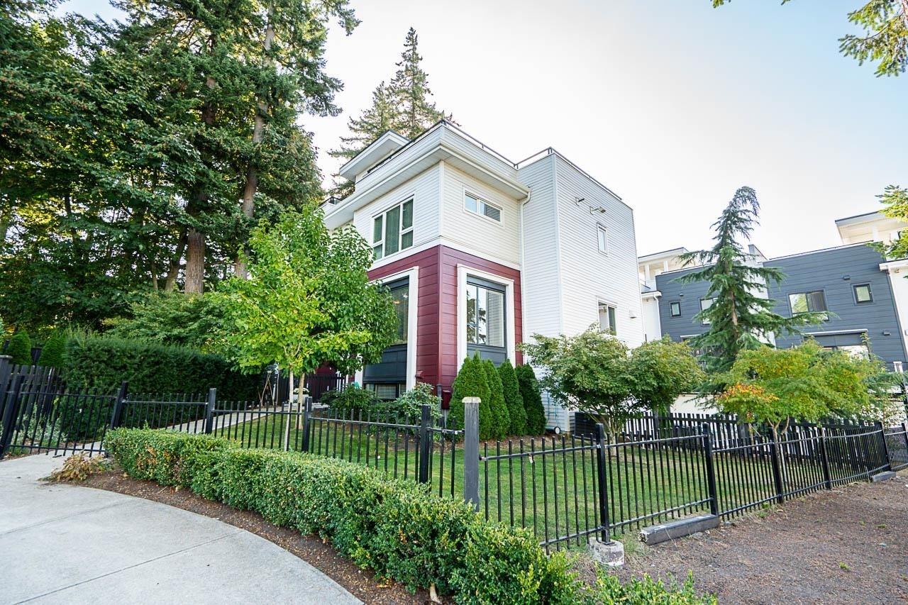 235-2218 Oak Meadows Drive, Surrey, BC