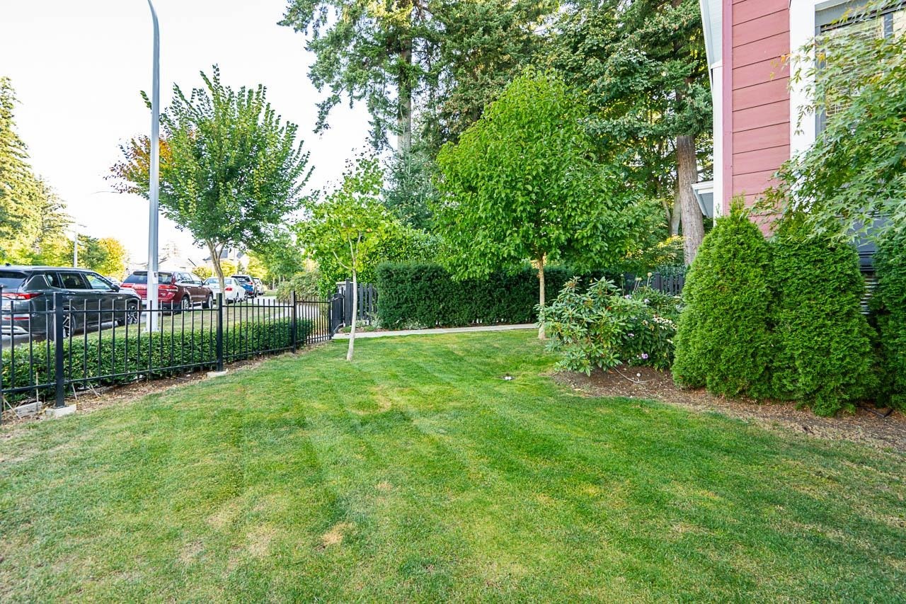 235-2218 Oak Meadows Drive, Surrey, BC