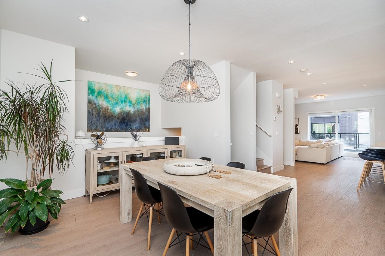 235-2218 Oak Meadows Drive, Surrey, BC