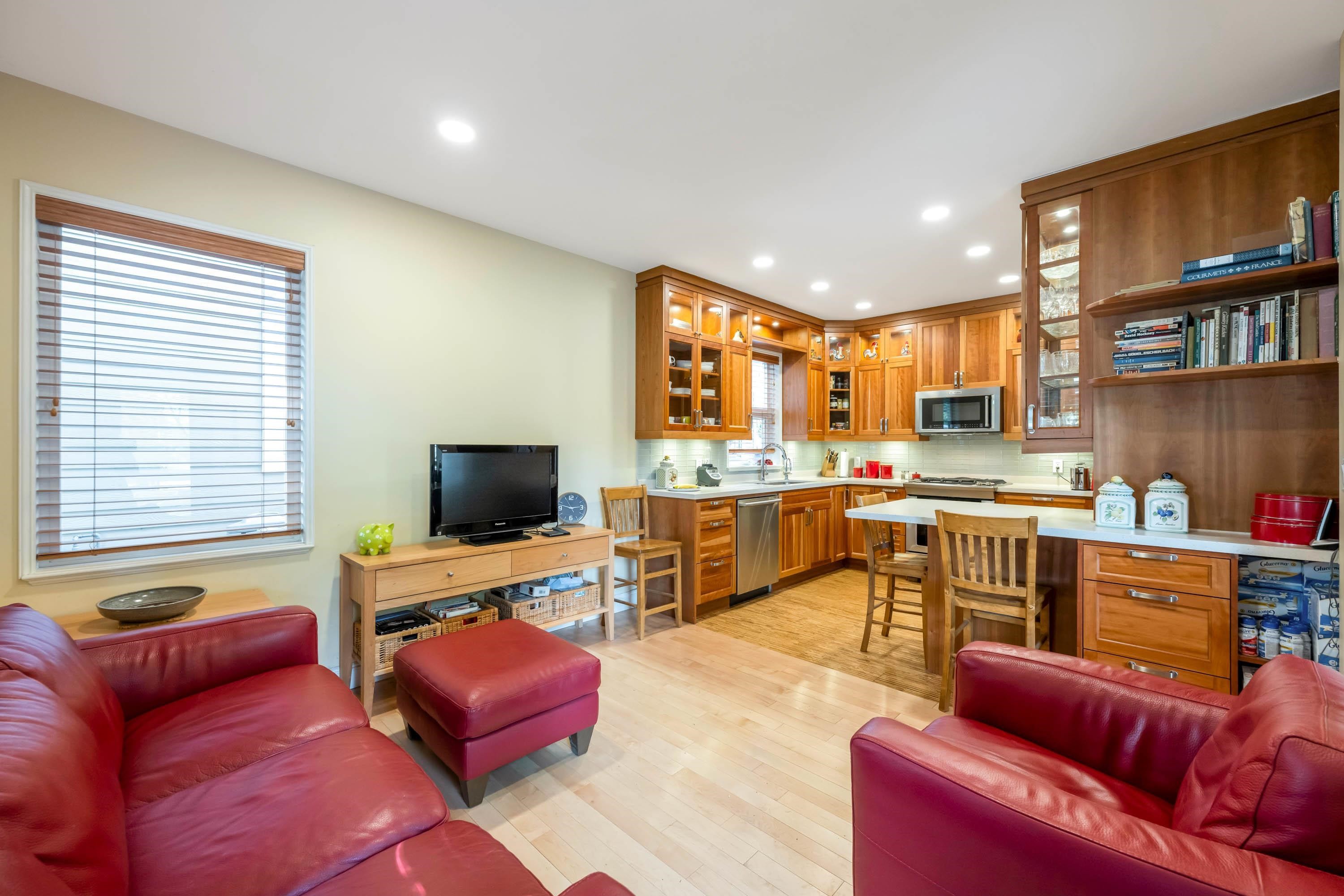 8-15055 20Th Avenue, Surrey, BC