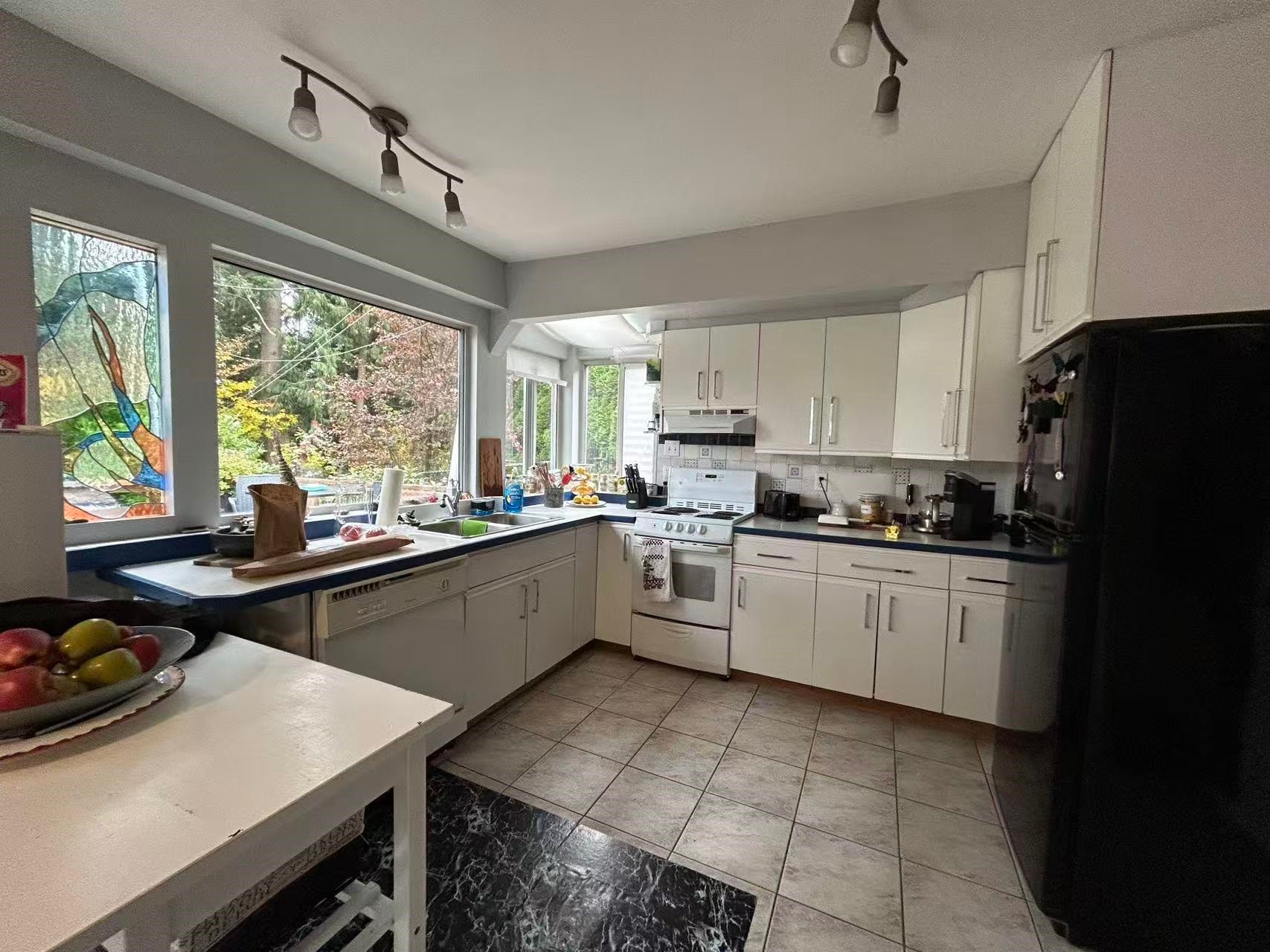 1381 Everall Street, White Rock, BC