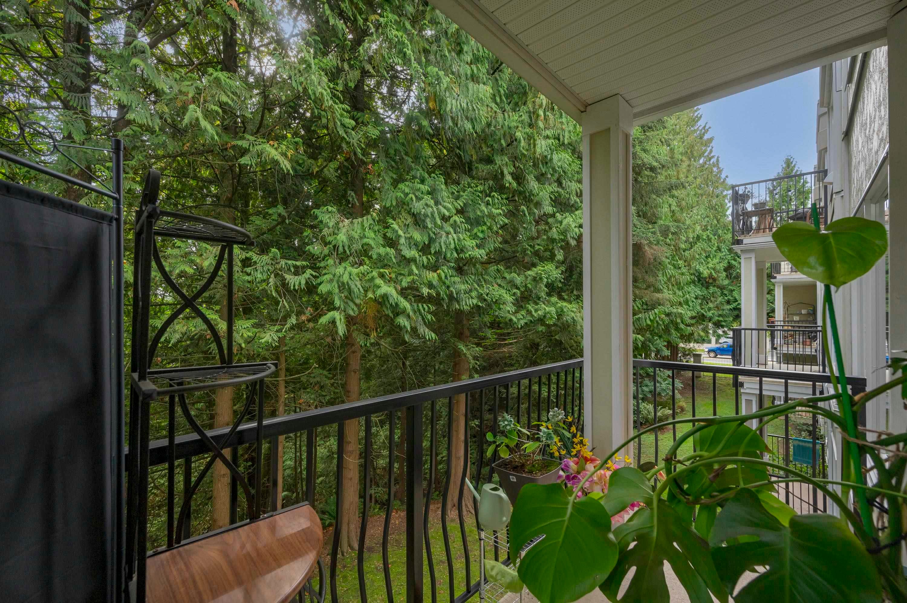 208-10320 156 Street, Surrey, BC