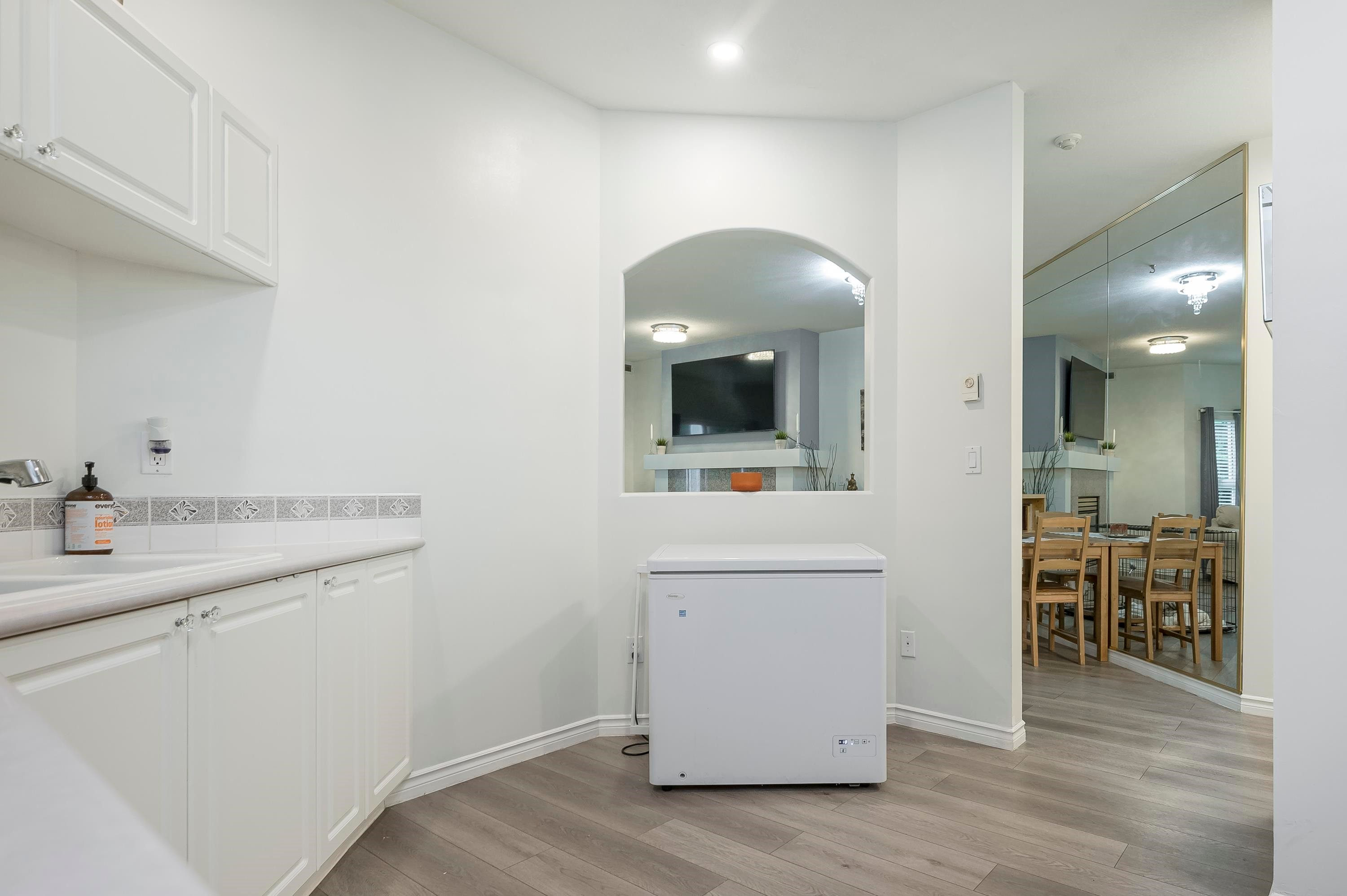 208-10320 156 Street, Surrey, BC