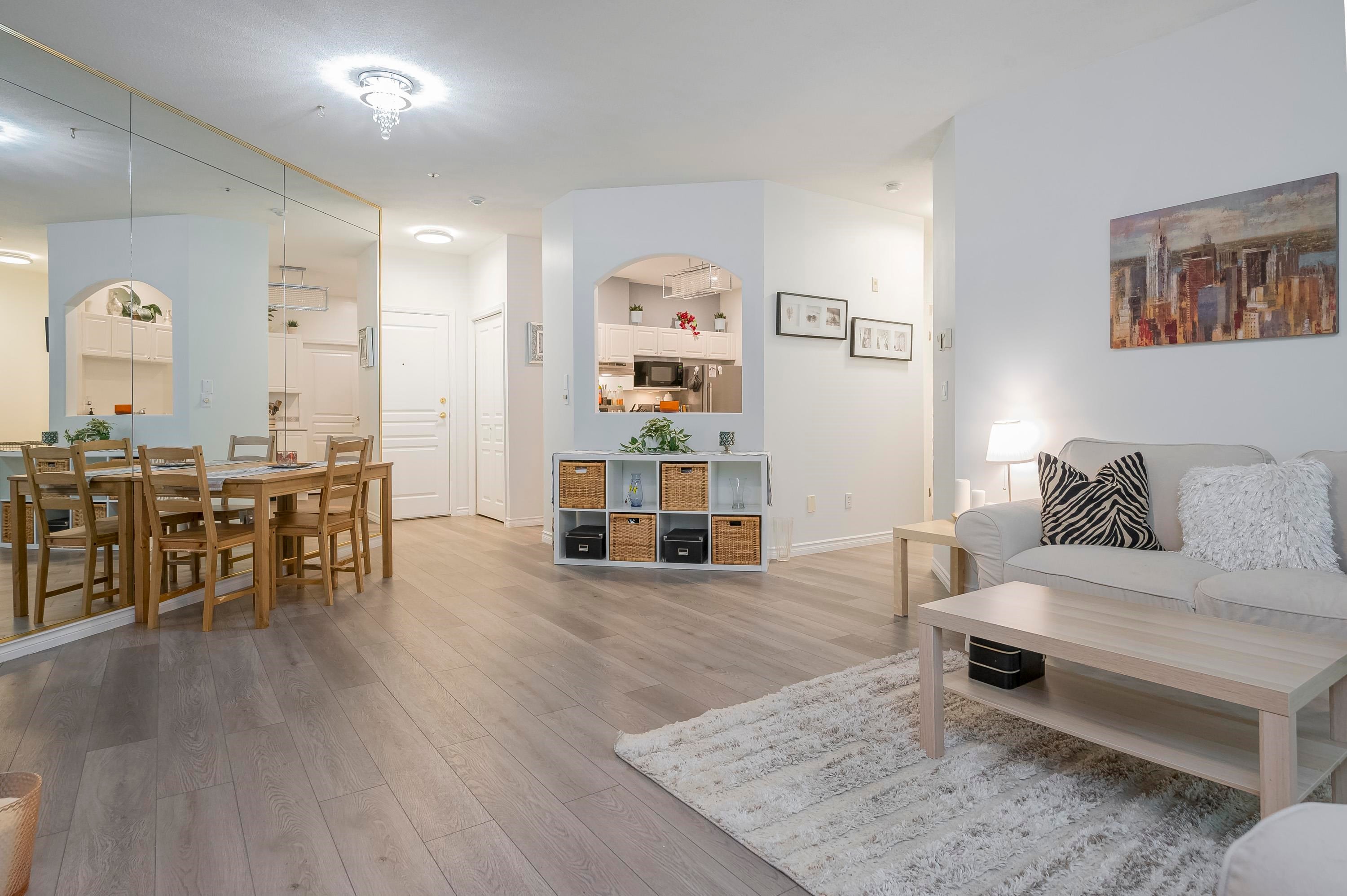 208-10320 156 Street, Surrey, BC