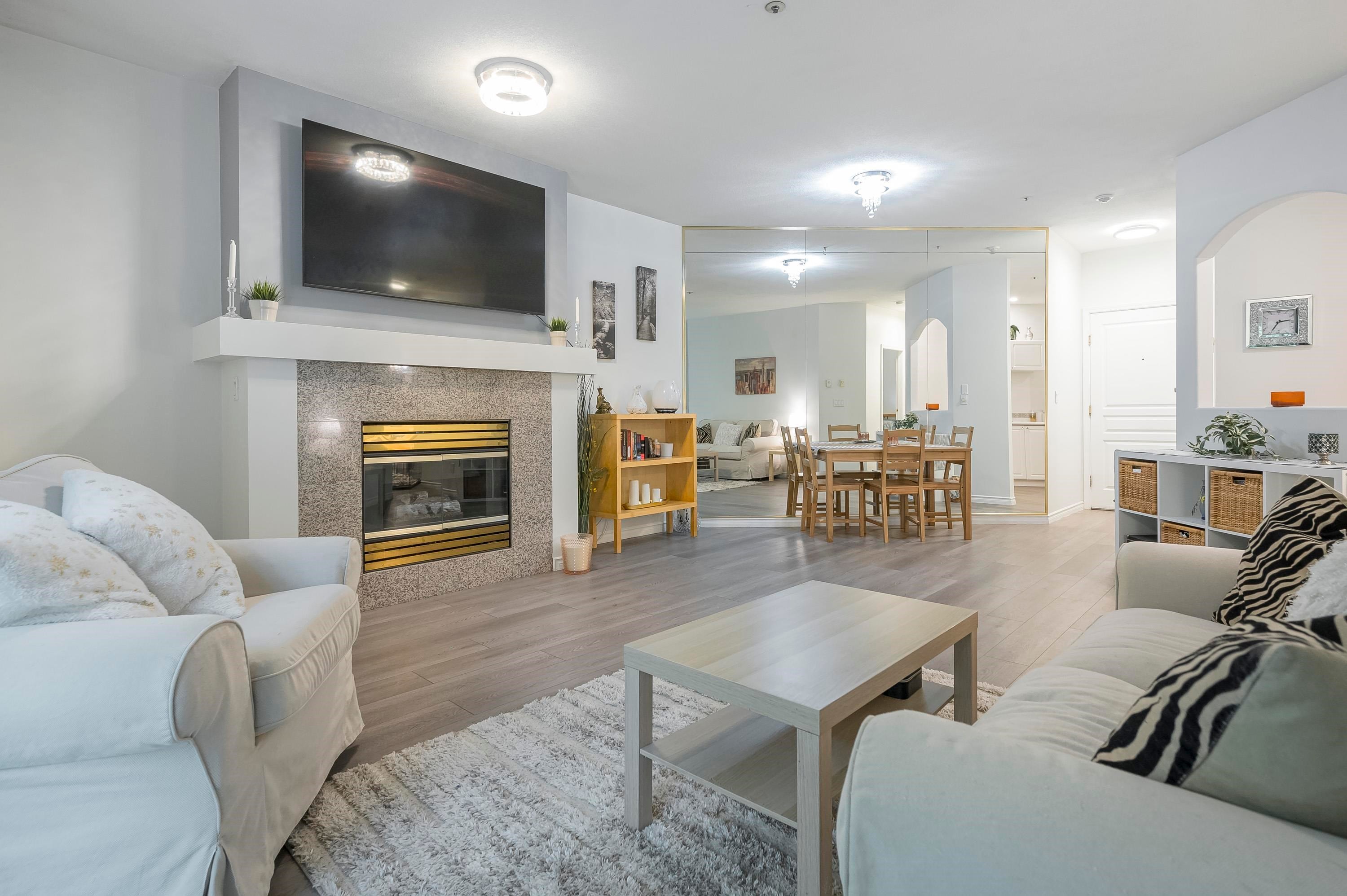 208-10320 156 Street, Surrey, BC