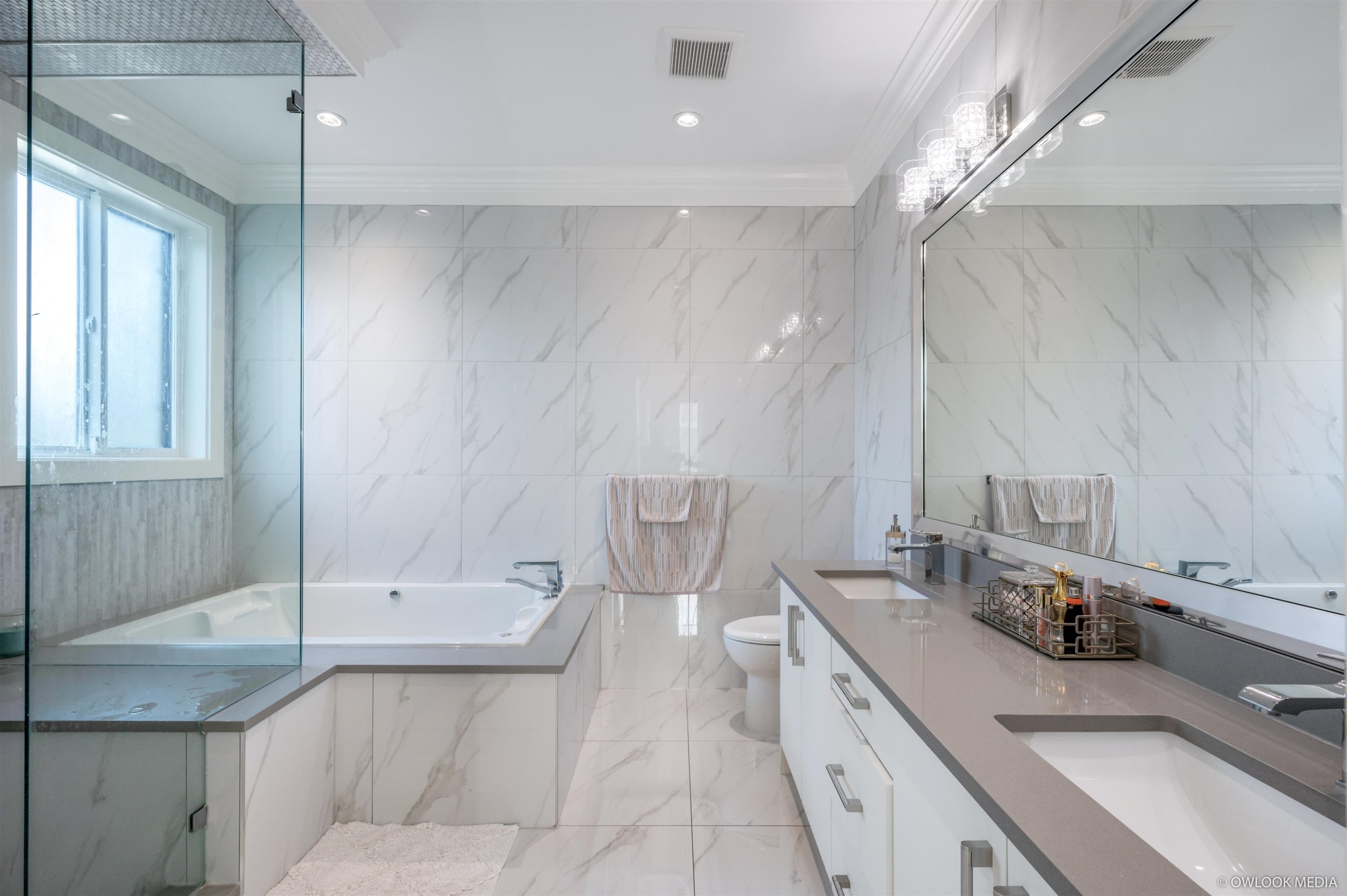 12901 92A Avenue, Surrey, BC