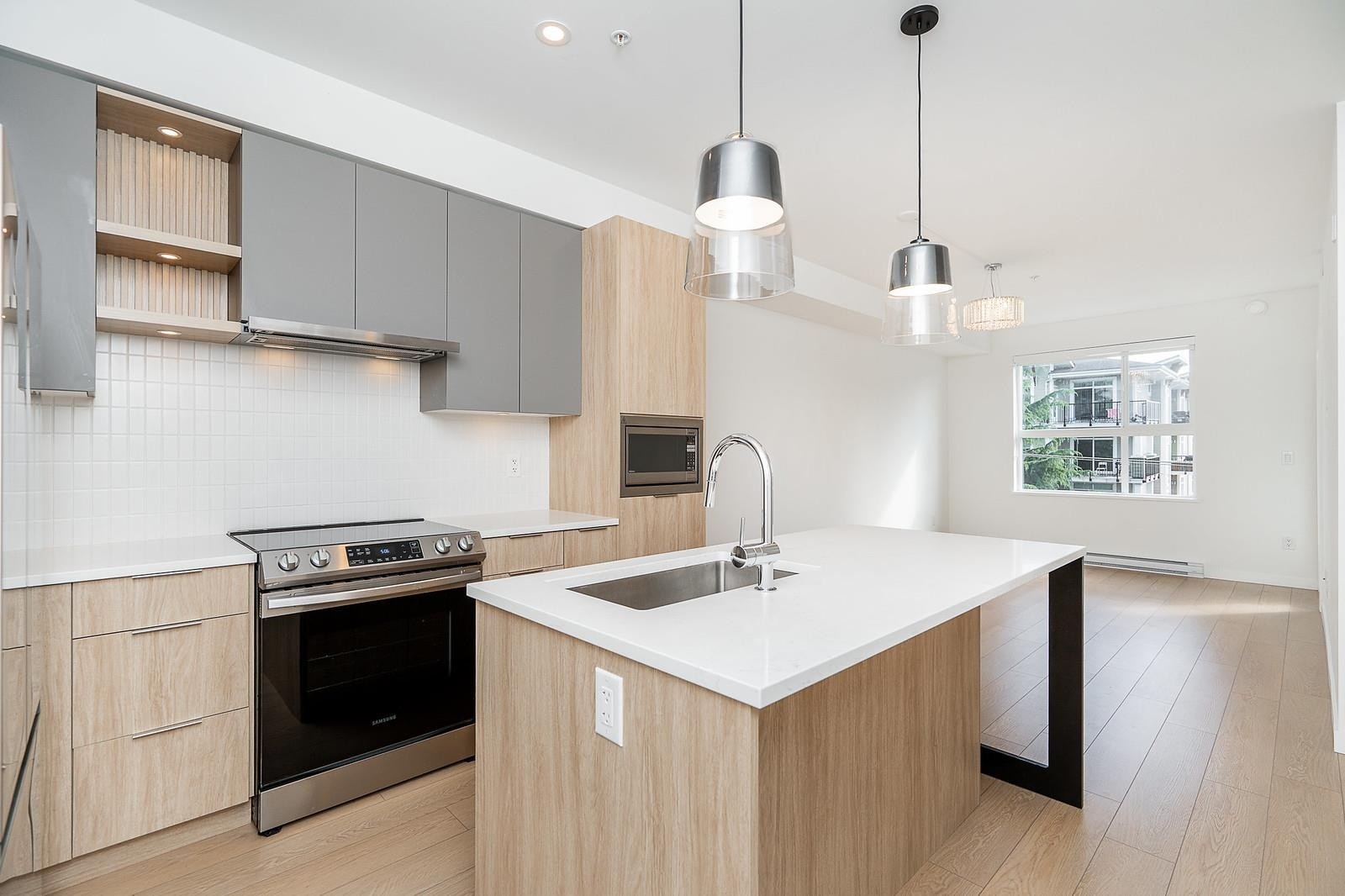 406-20695 Eastleigh Crescent, Langley, BC