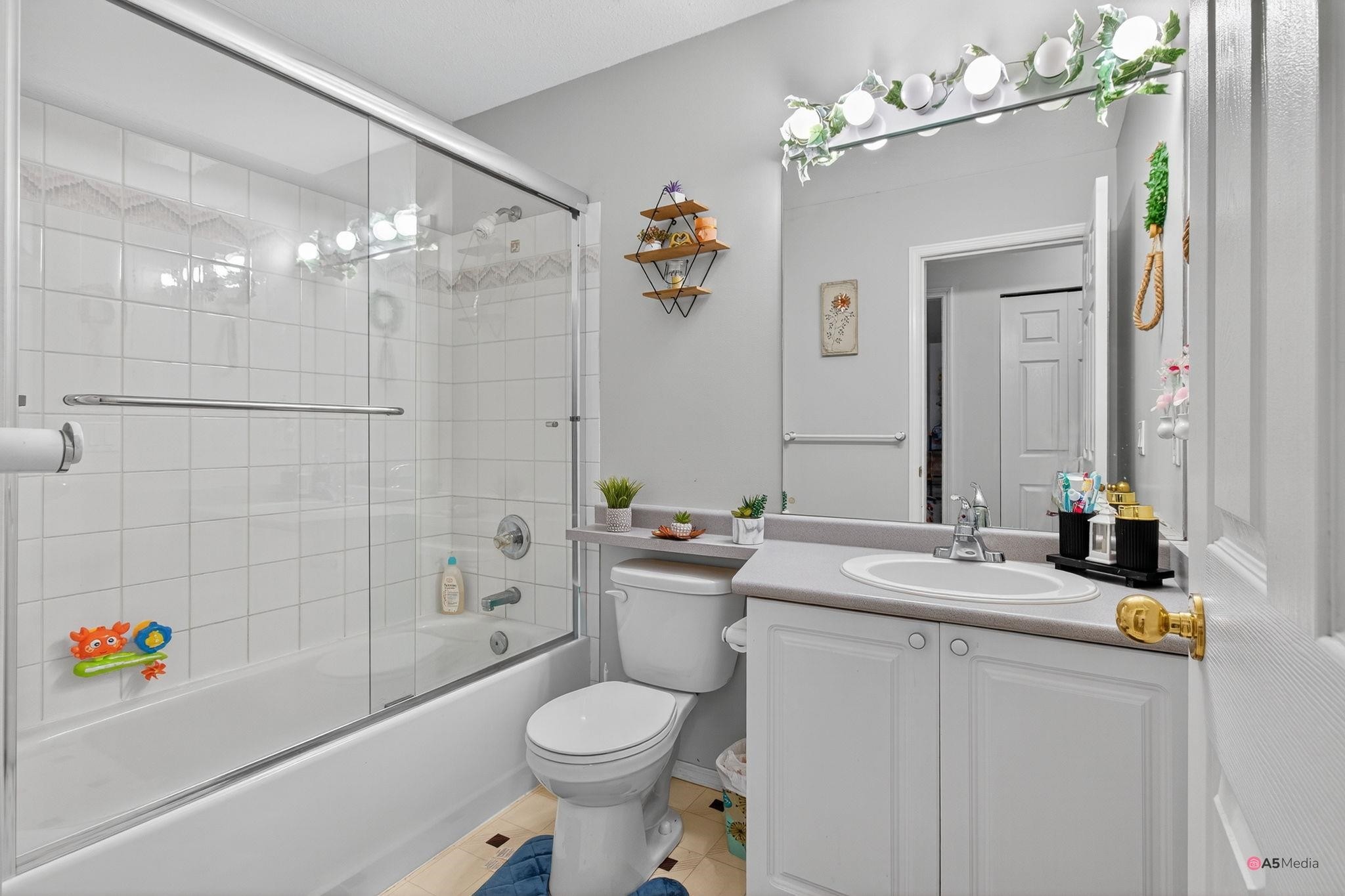 312-12769 72 Avenue, Surrey, BC