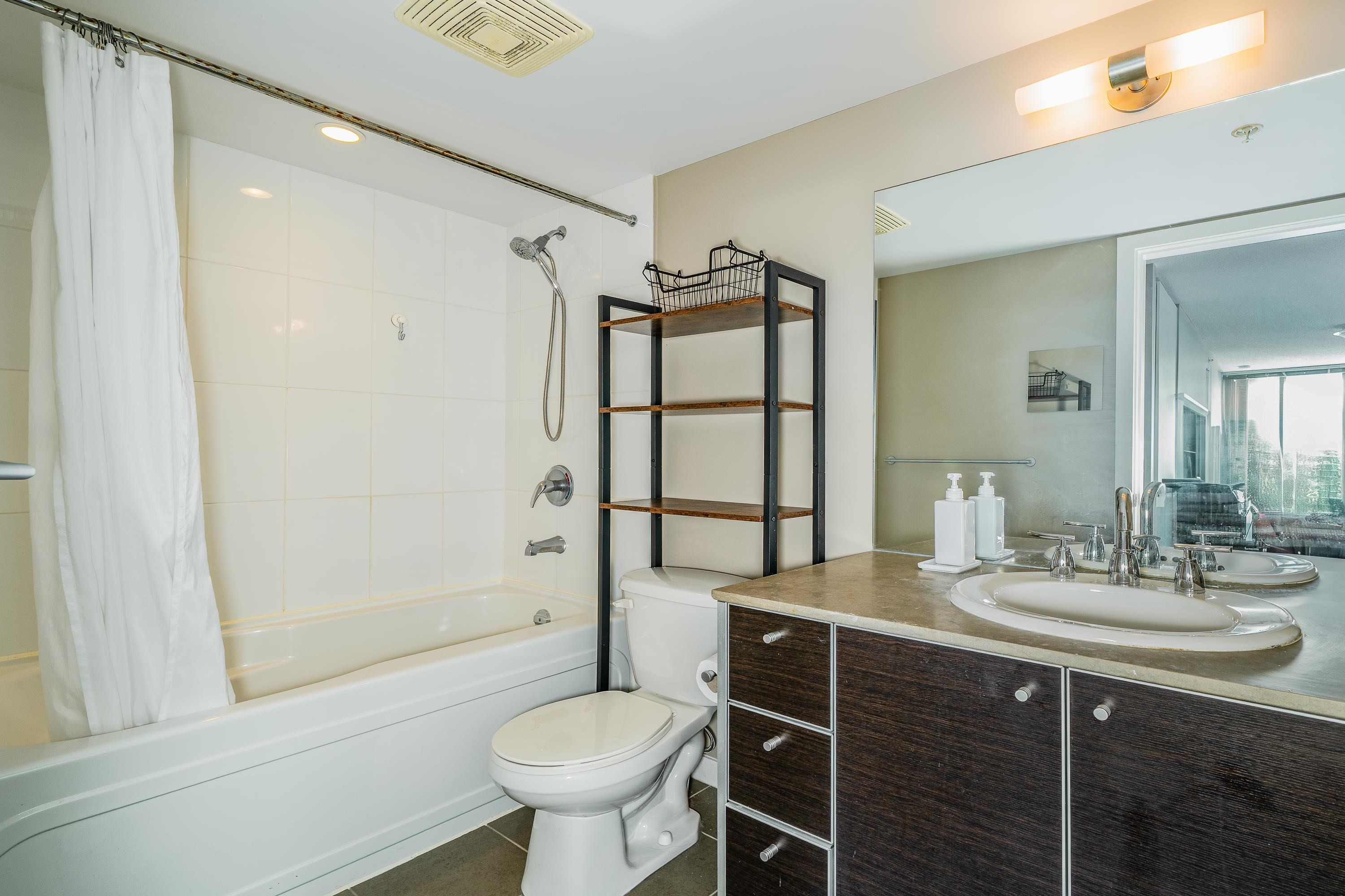 3607-9981 Whalley Boulevard, Surrey, BC