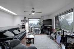 10956 128a Street Surrey, BC V3T 3G2