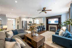 7137 196 Street Surrey, BC V4N 5Z6