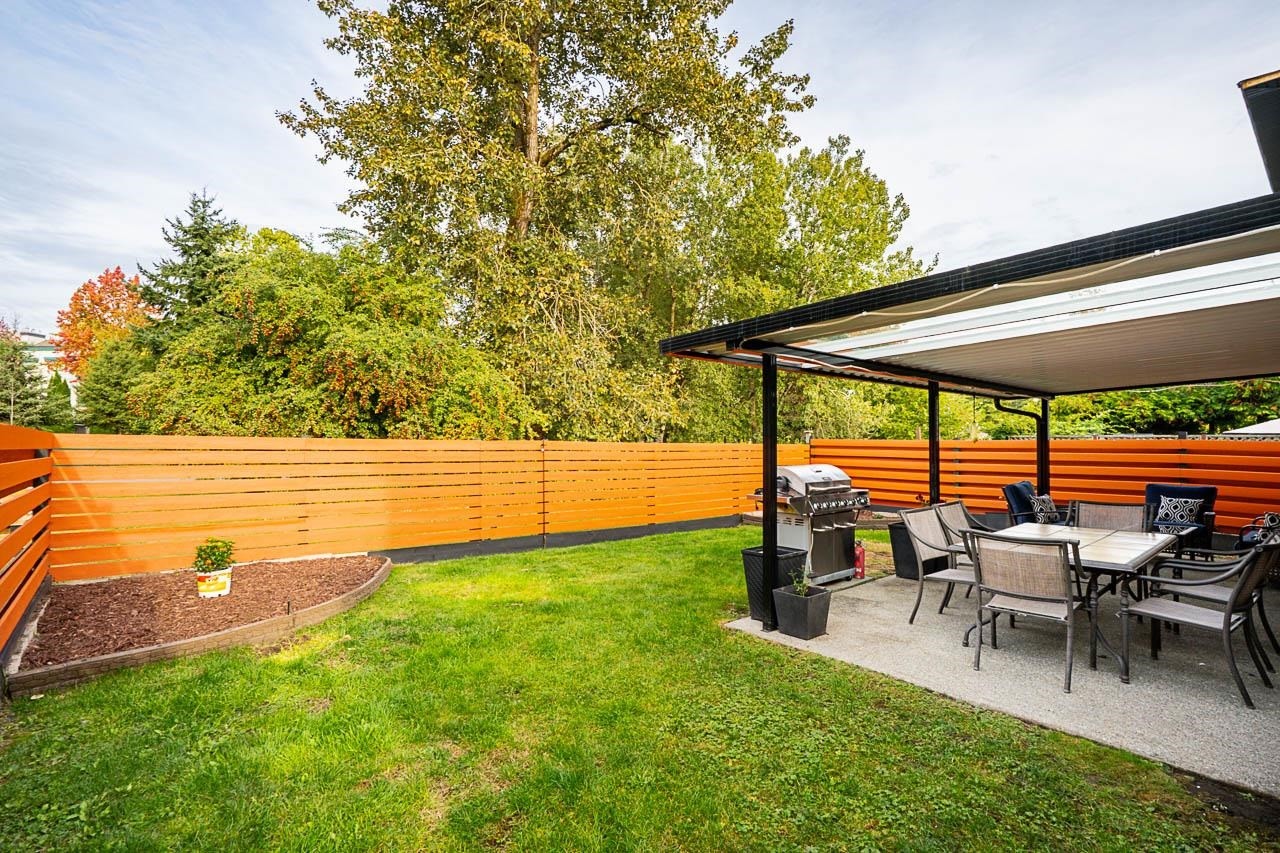 6064 Brooks Crescent, Surrey, BC - Outdoor With Deck Patio Veranda