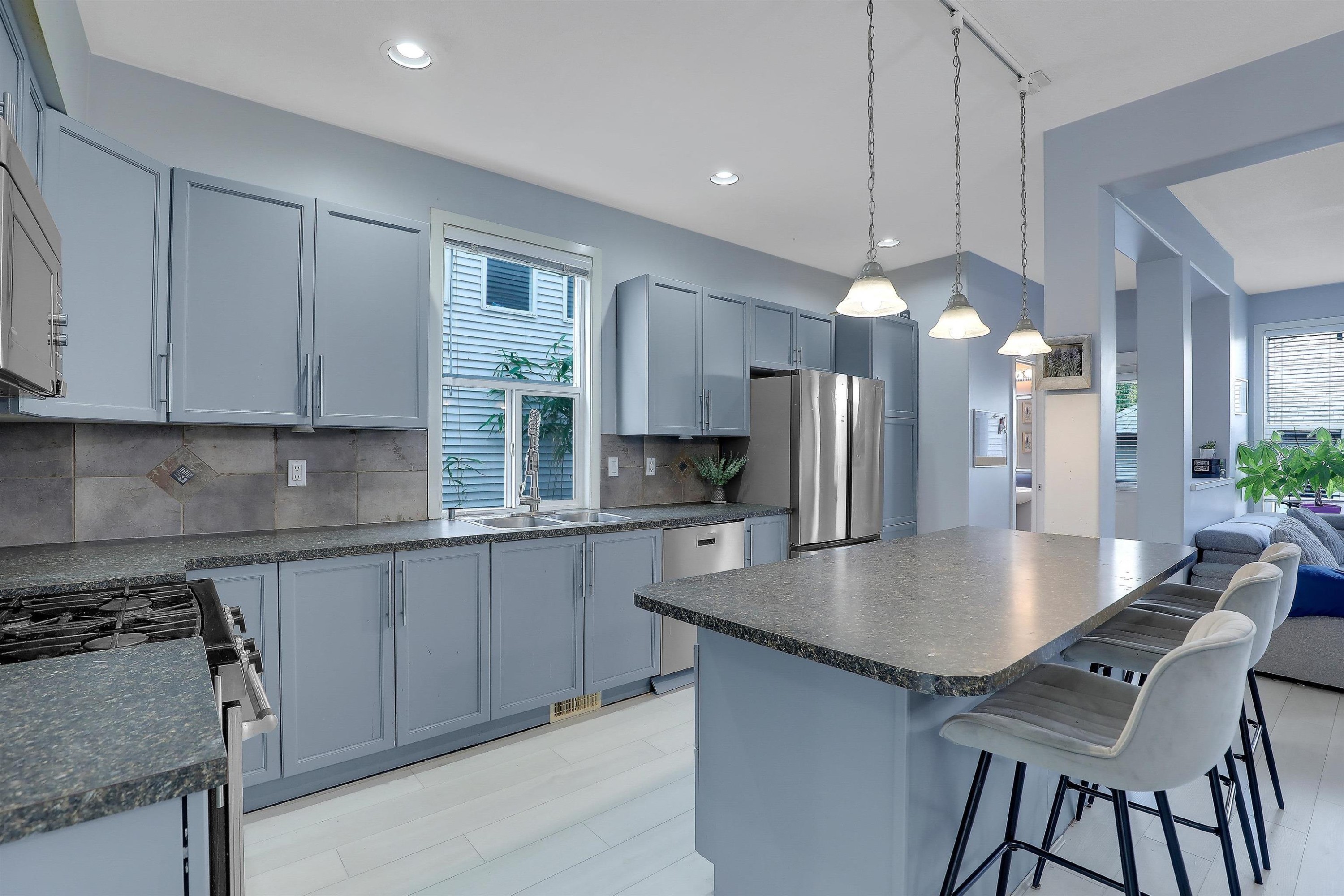 16515 60 Avenue, Surrey, BC