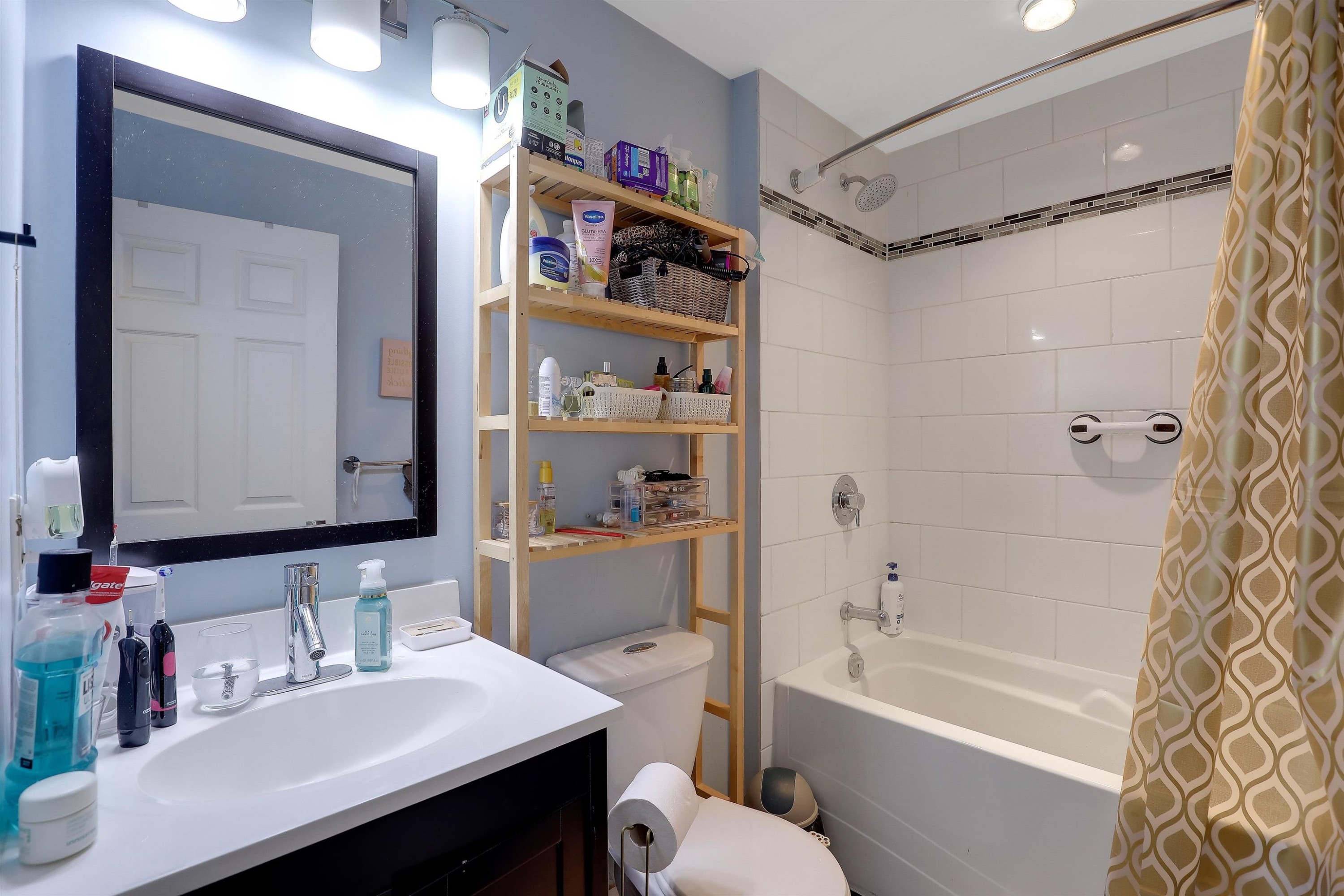 16515 60 Avenue, Surrey, BC