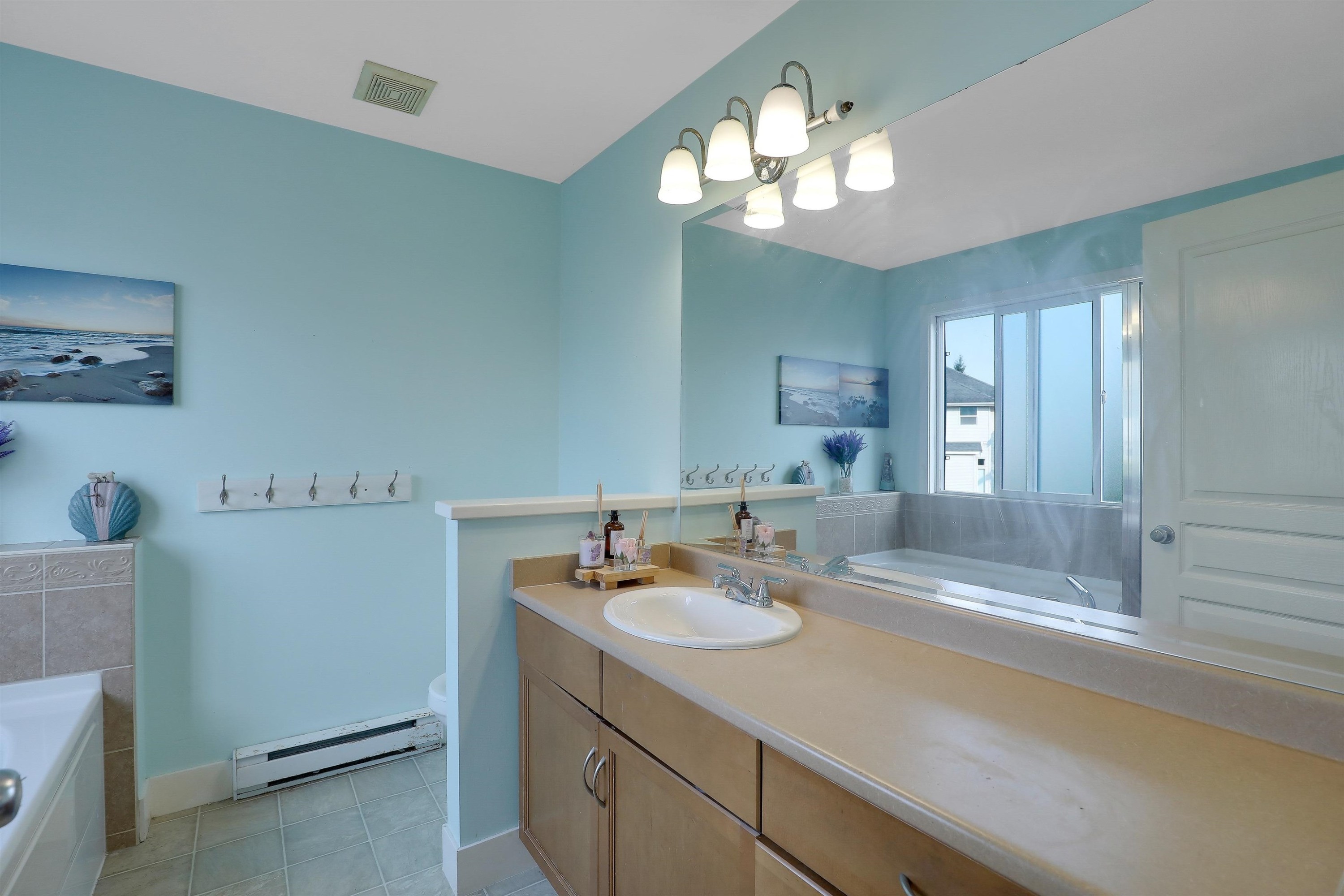 16515 60 Avenue, Surrey, BC