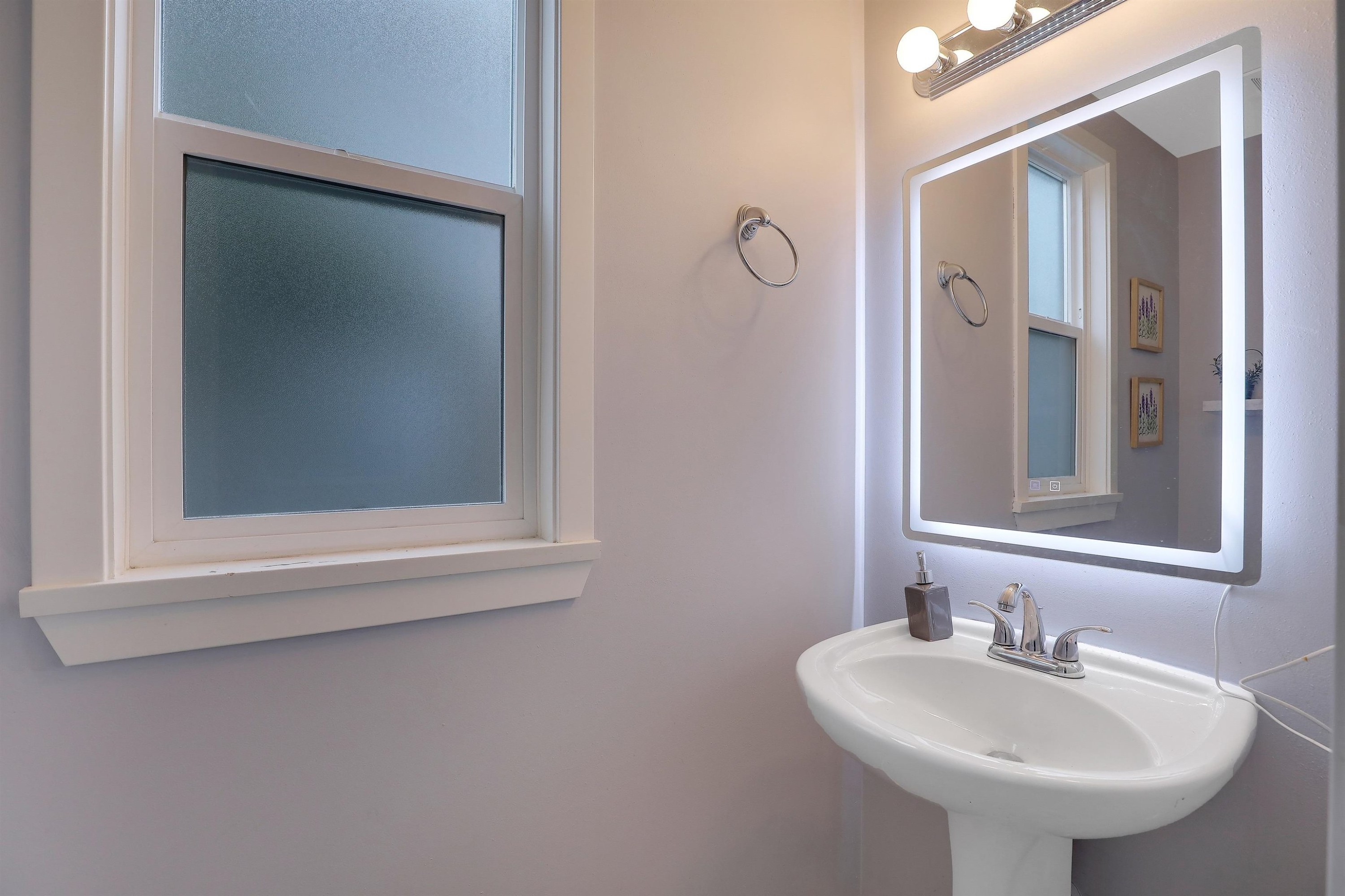 16515 60 Avenue, Surrey, BC