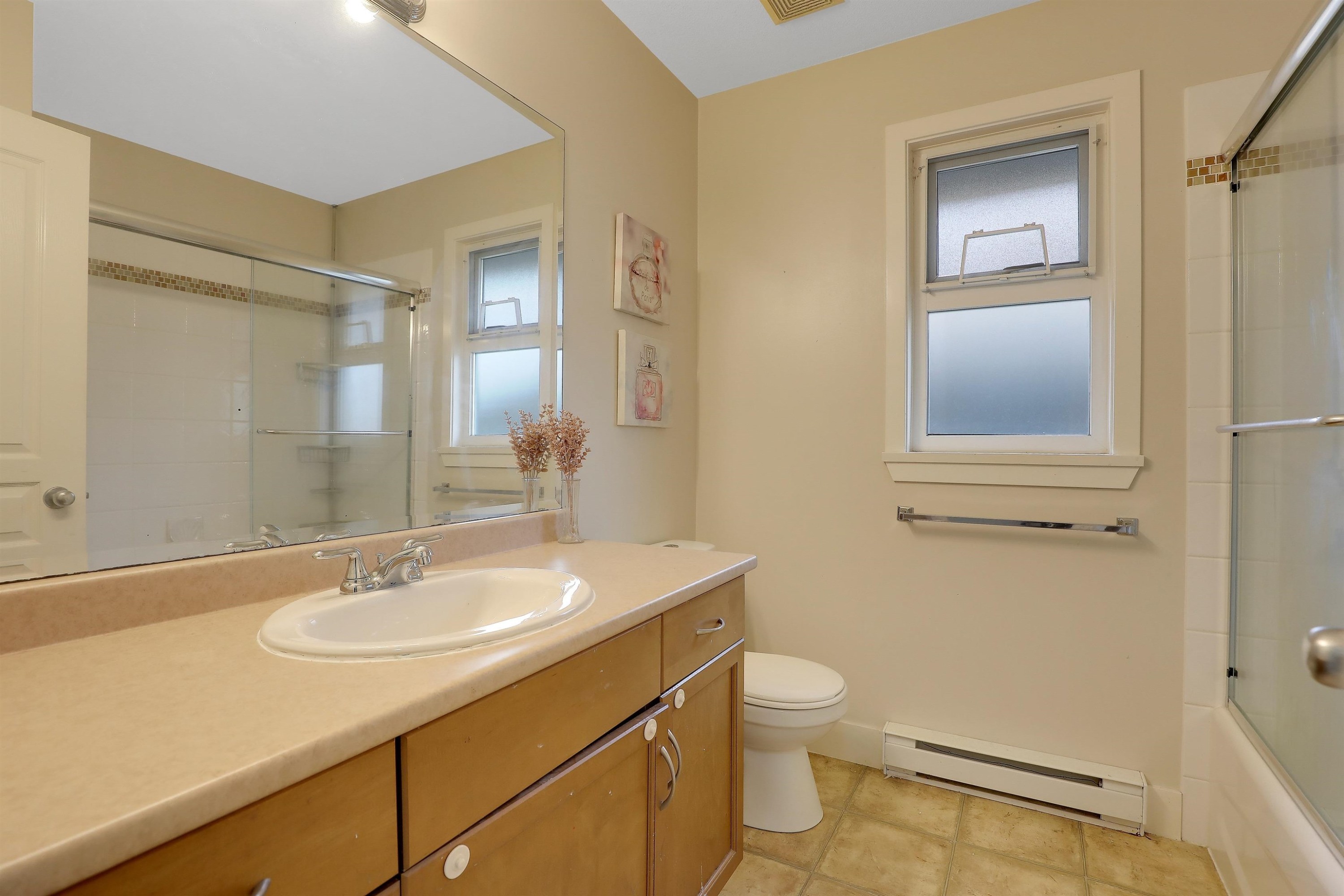 16515 60 Avenue, Surrey, BC