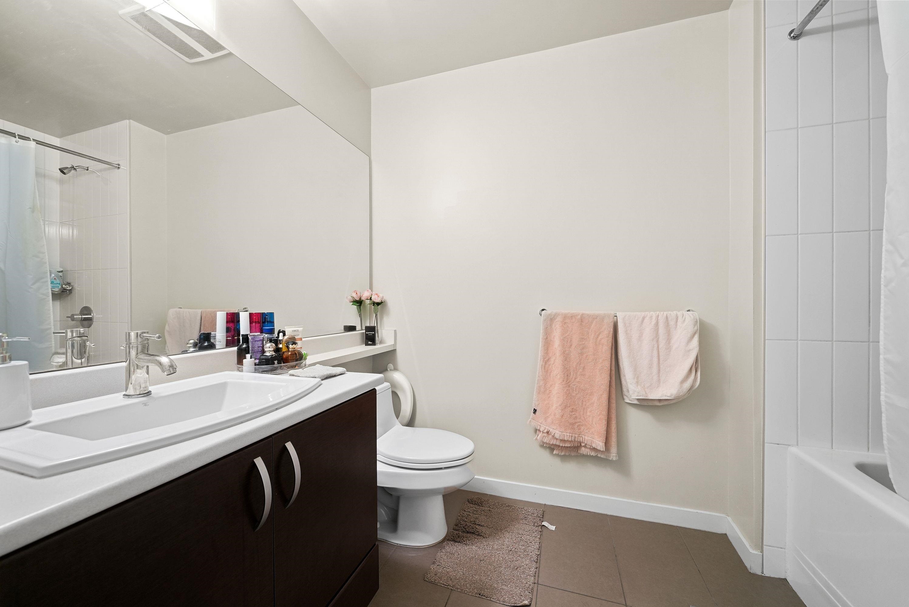 210-13728 108 Avenue, Surrey, BC