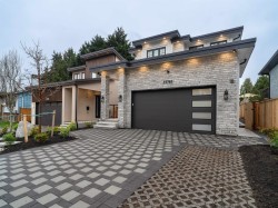 11768 92 Avenue Delta, BC V4C 3L4