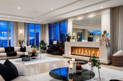 PH801-1551 Foster Street White Rock, BC V4B 5M1