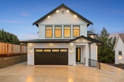 1-35133 Christina Place Abbotsford, BC V3S 8H1