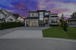 18446 68a Avenue Surrey, BC V3S 9H9