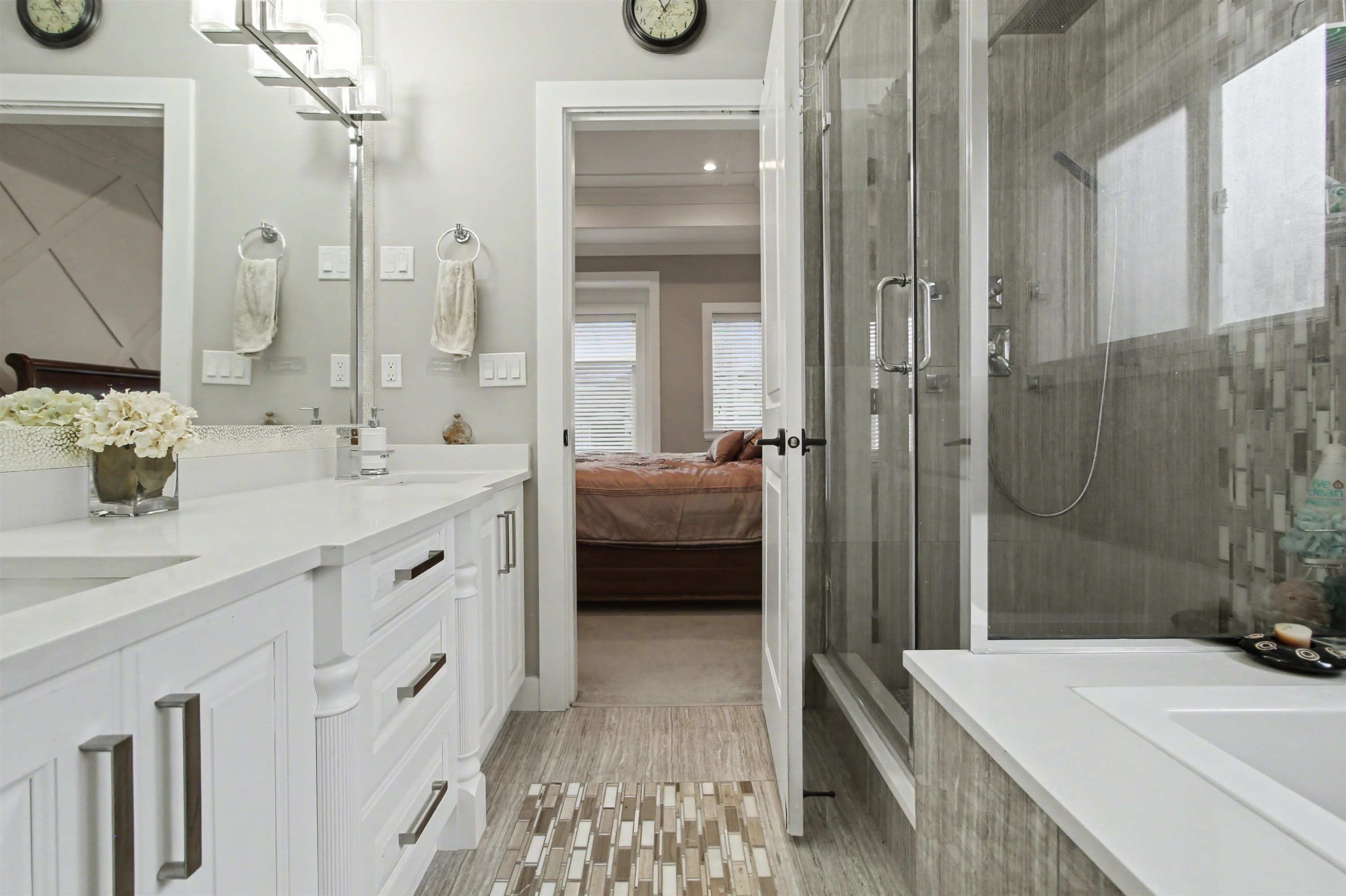 15648 82 Avenue, Surrey, BC