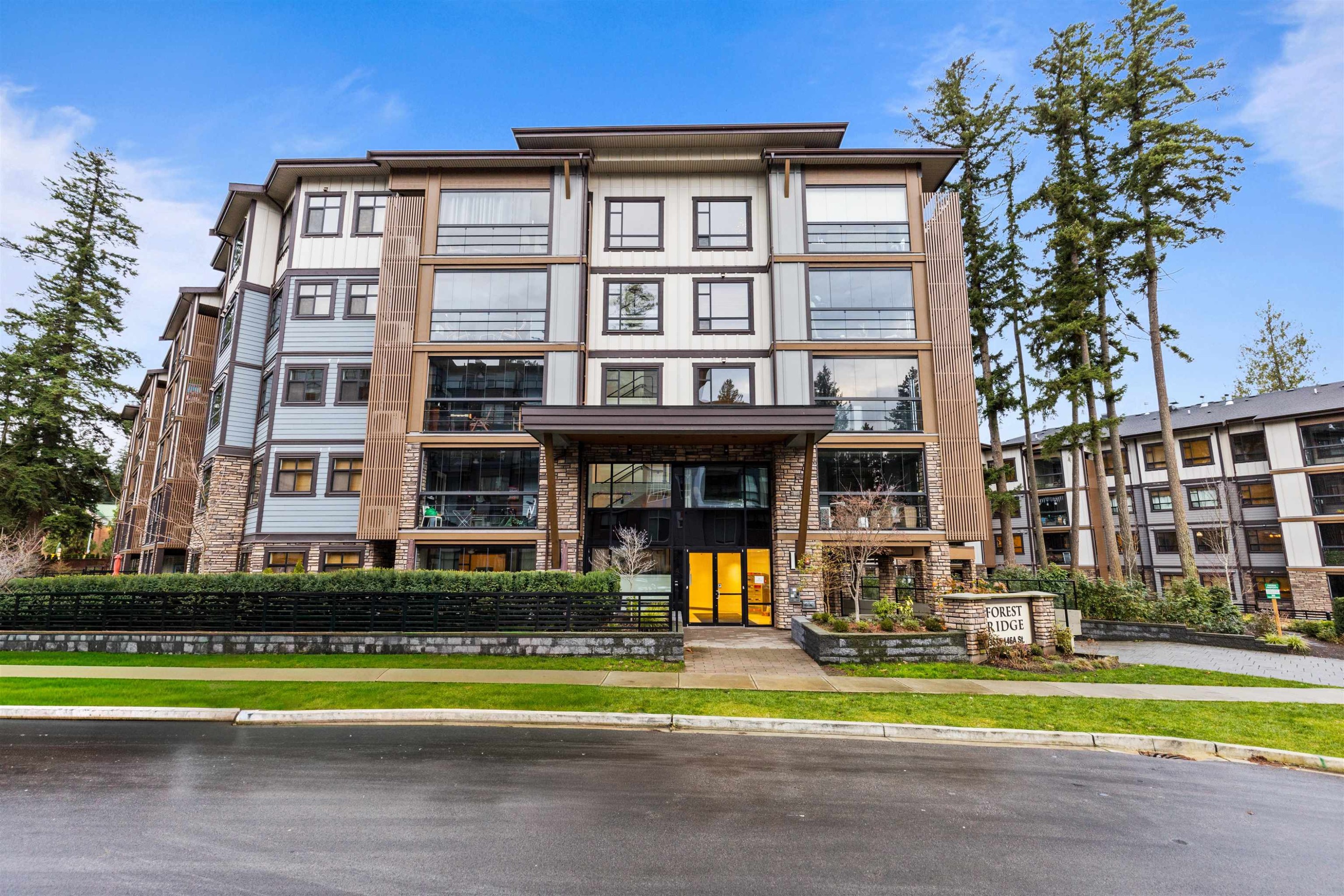 511-3535 146A Street, Surrey, BC