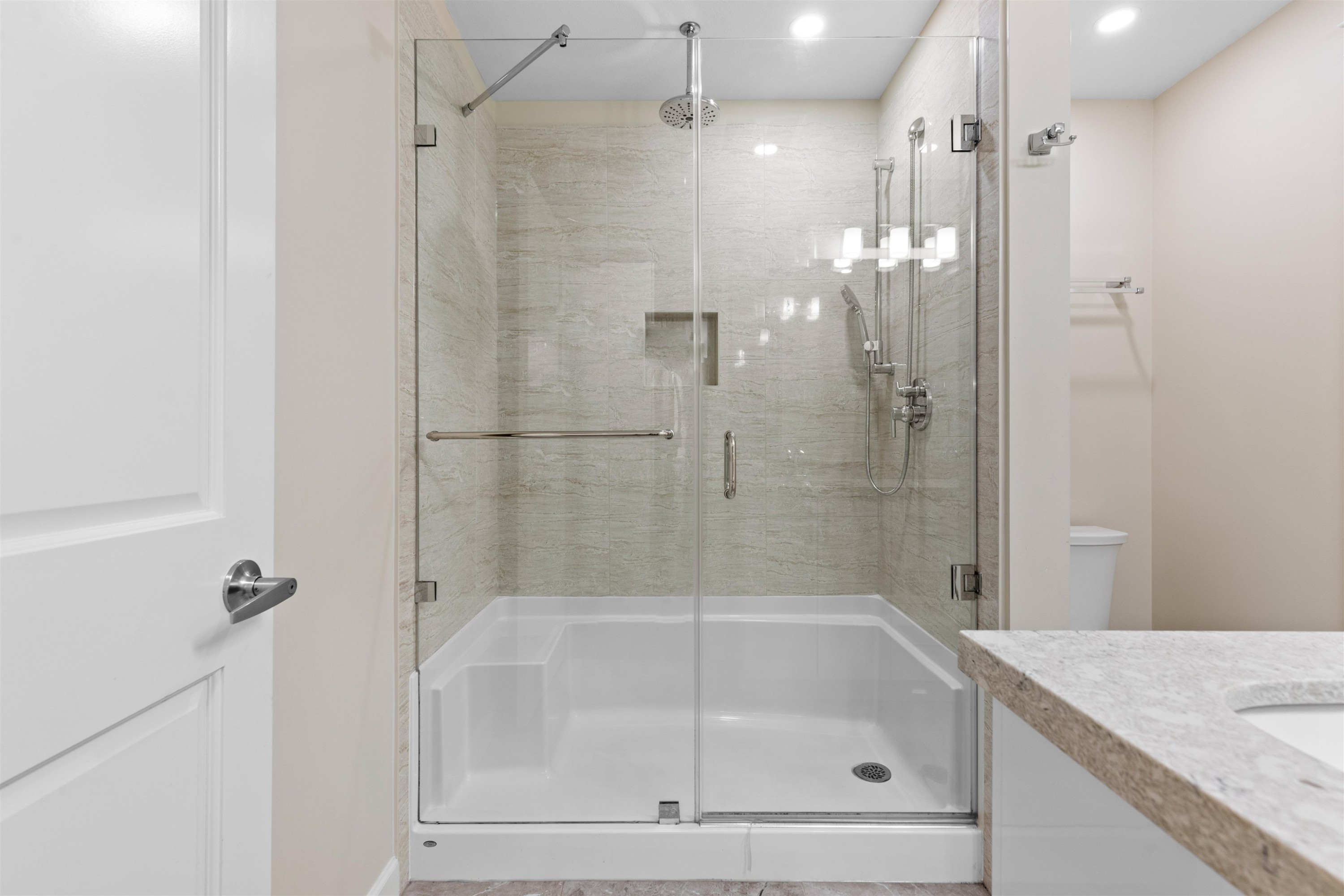 511-3535 146A Street, Surrey, BC