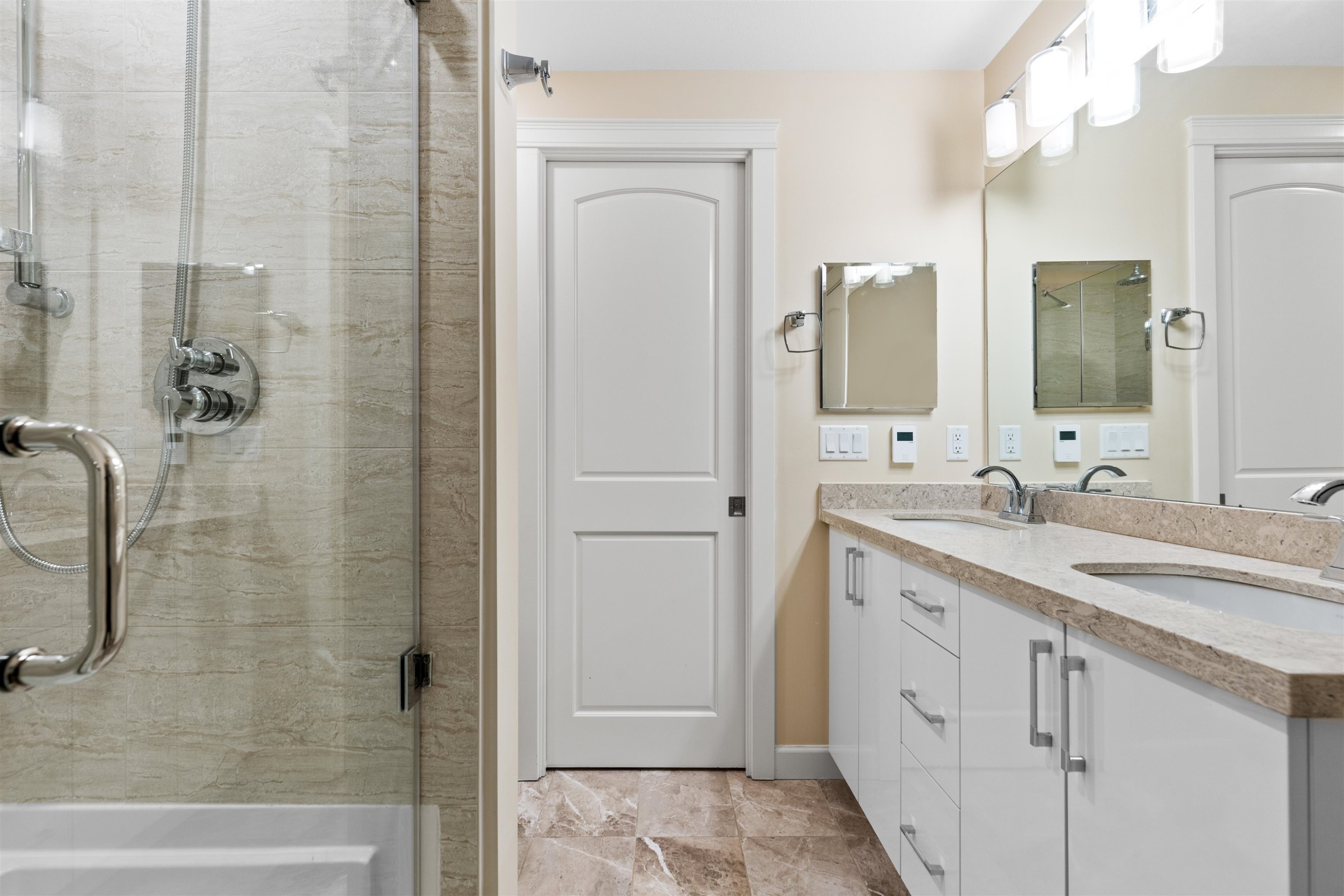 511-3535 146A Street, Surrey, BC