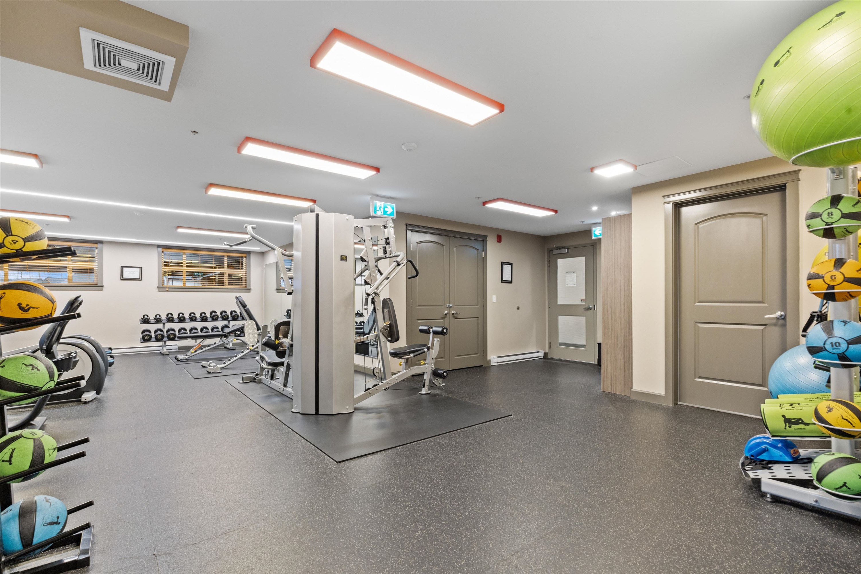 511-3535 146A Street, Surrey, BC