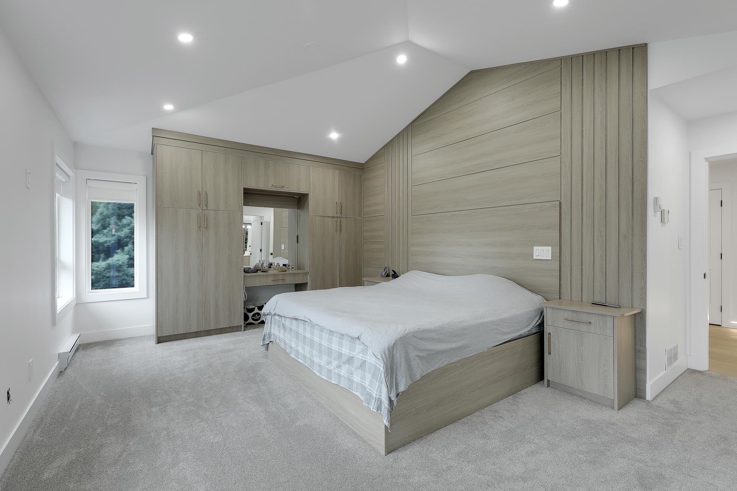 18040 20 Avenue, White Rock, BC