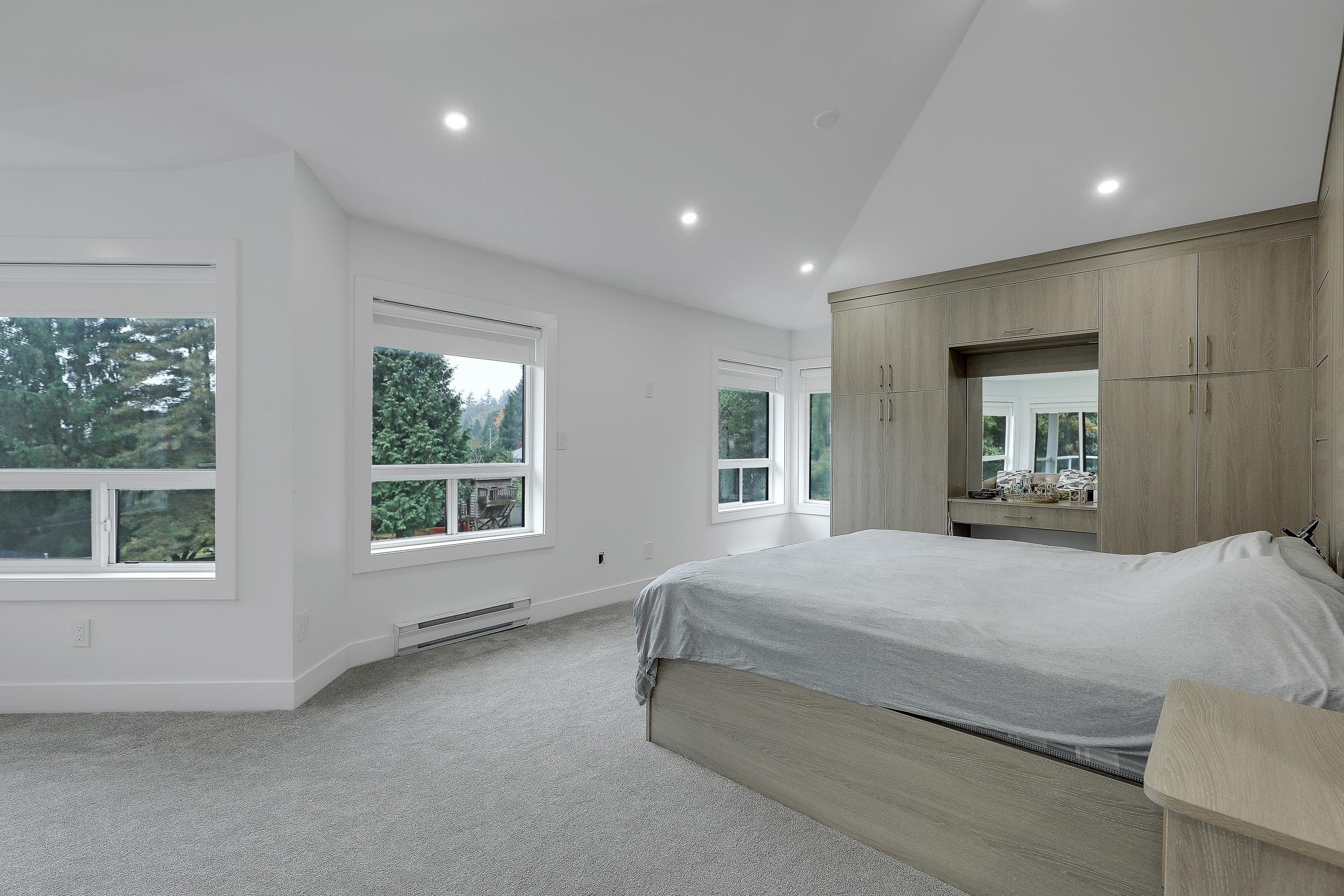 18040 20 Avenue, White Rock, BC