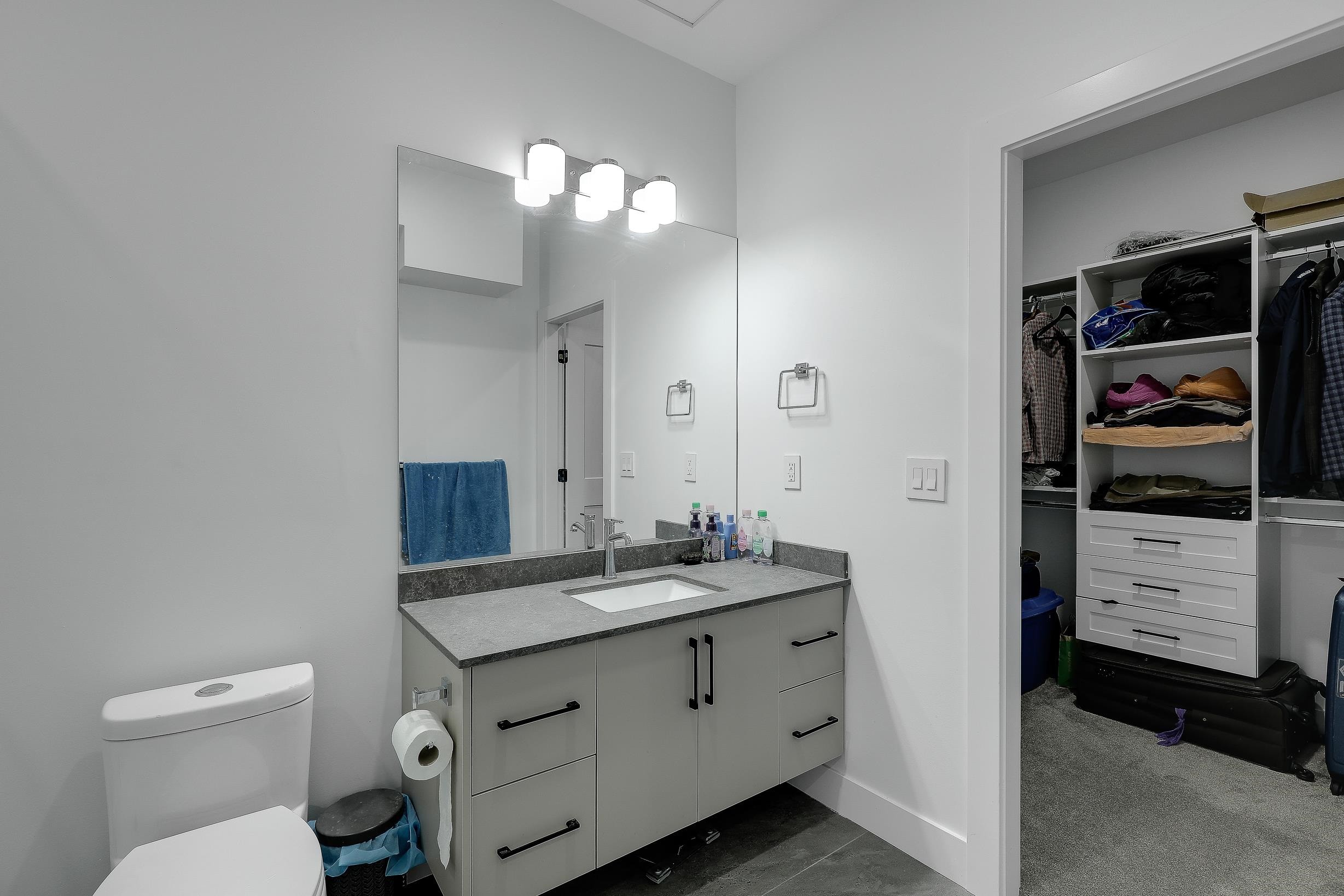 18040 20 Avenue, White Rock, BC