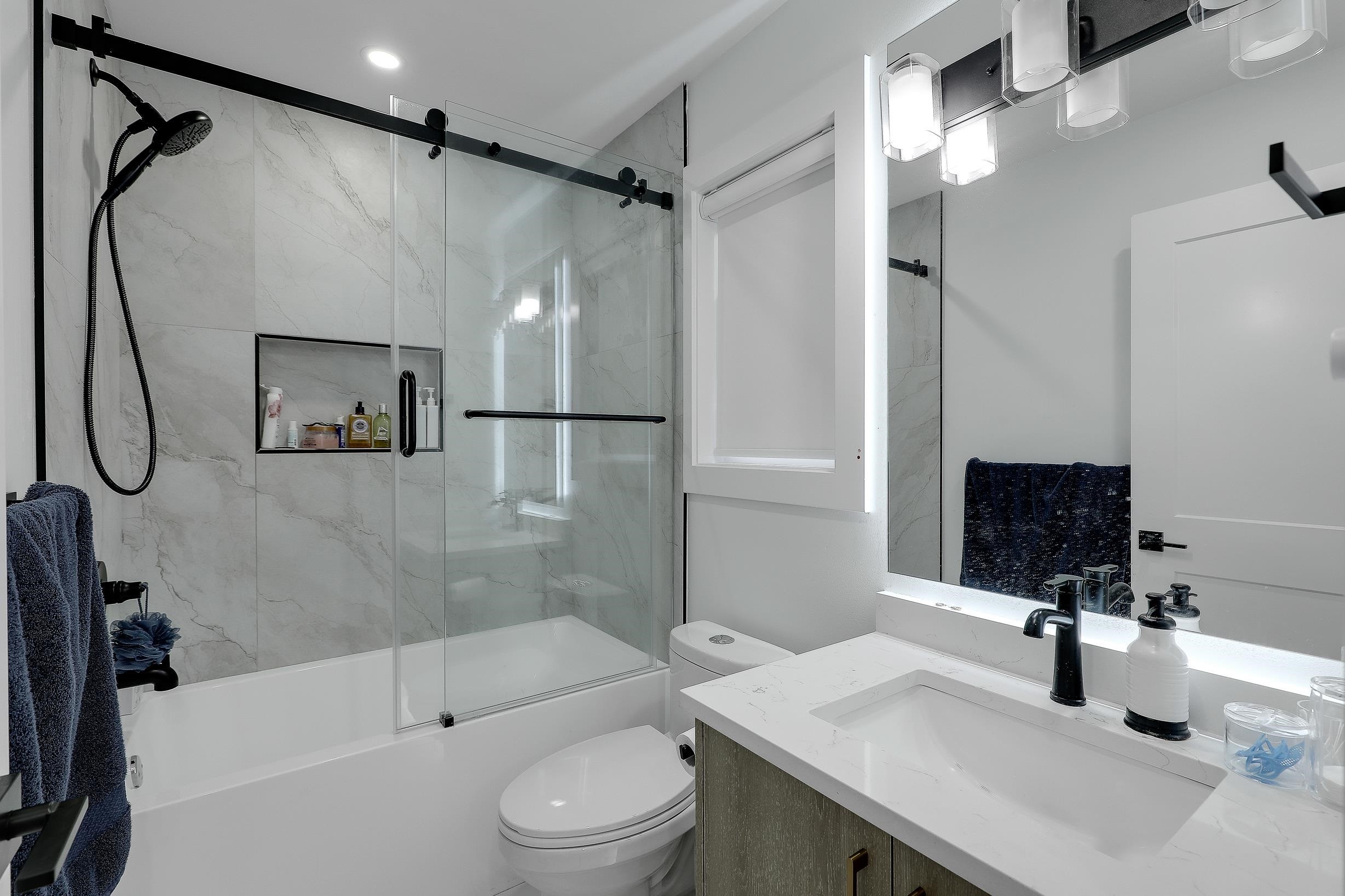 18040 20 Avenue, White Rock, BC