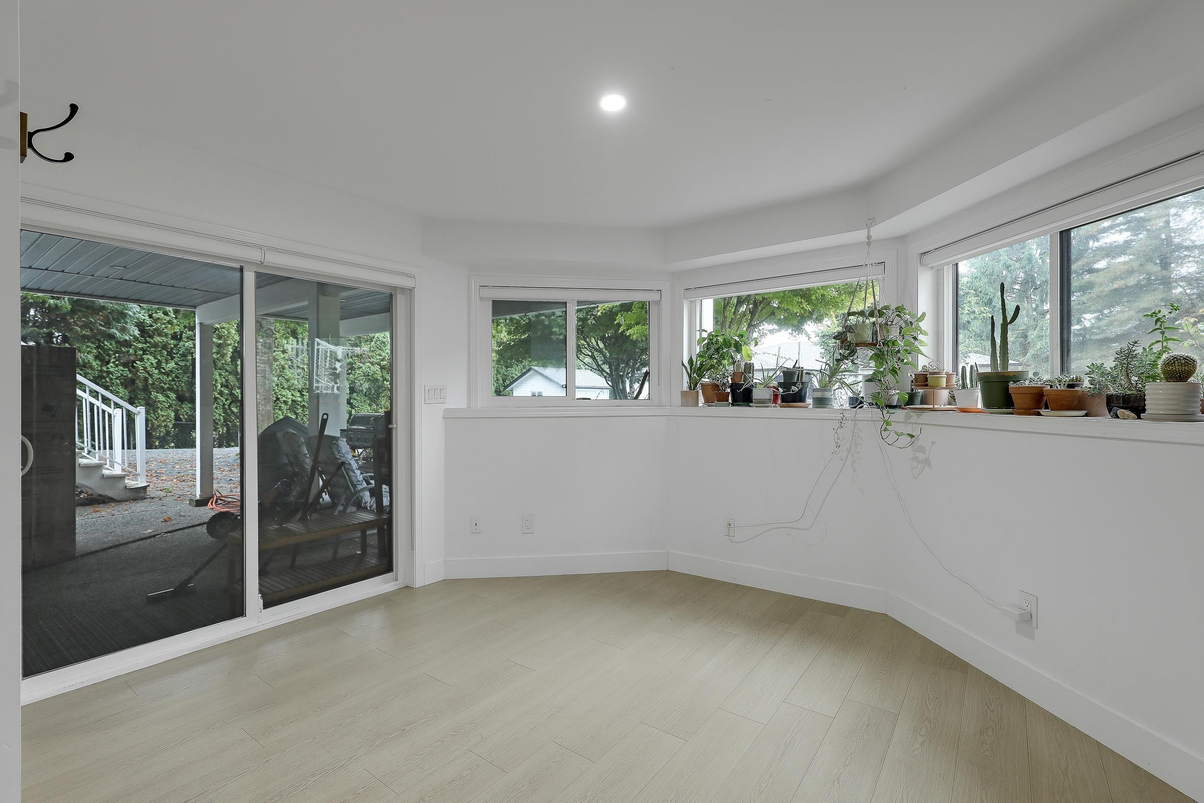 18040 20 Avenue, White Rock, BC