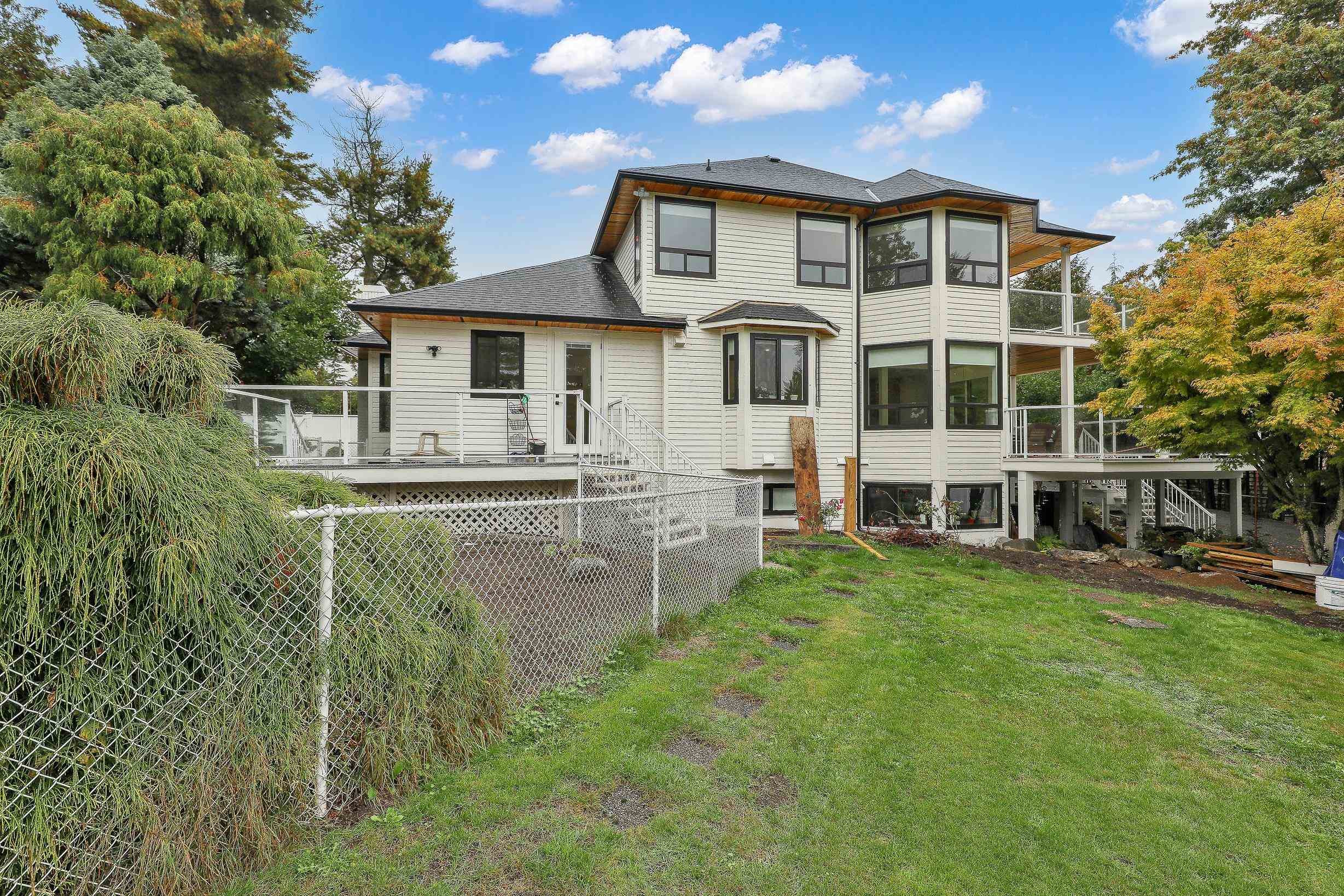 18040 20 Avenue, White Rock, BC