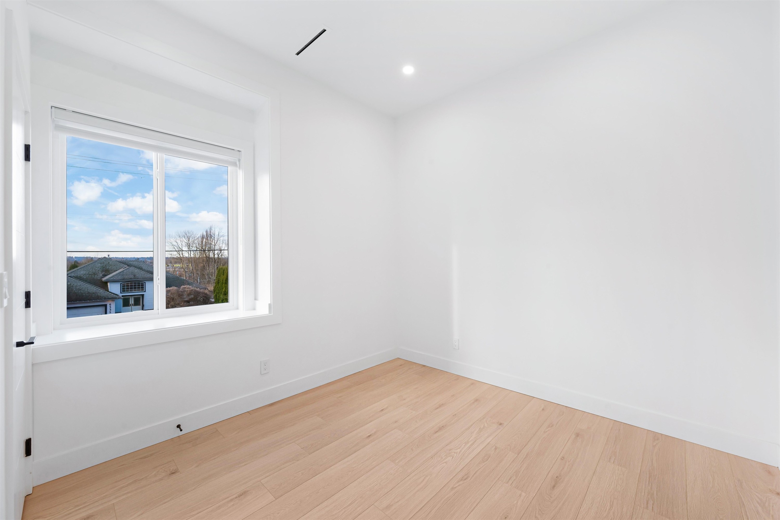 102-18002 63B Avenue, Surrey, BC