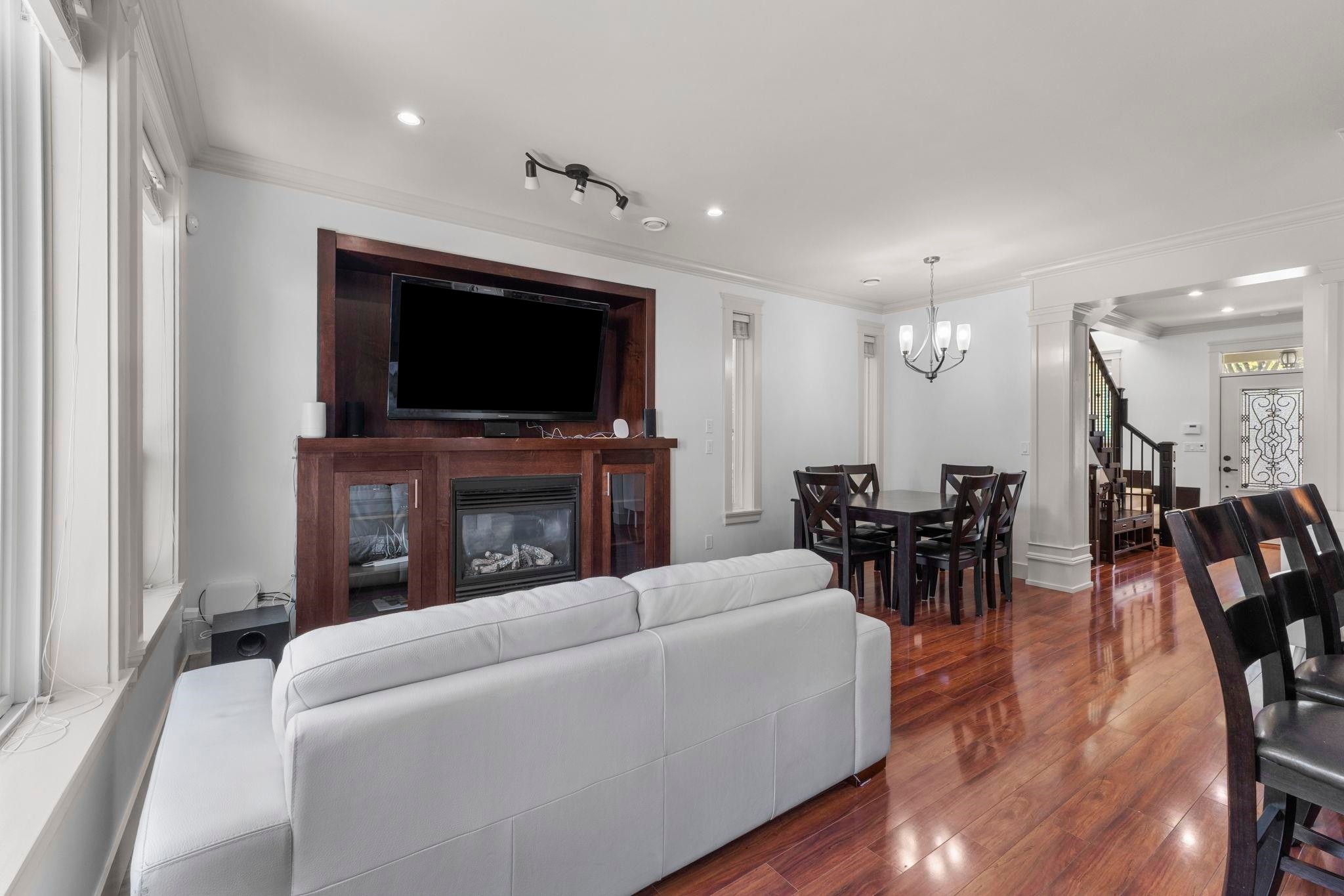 6746 191A Street, Surrey, BC