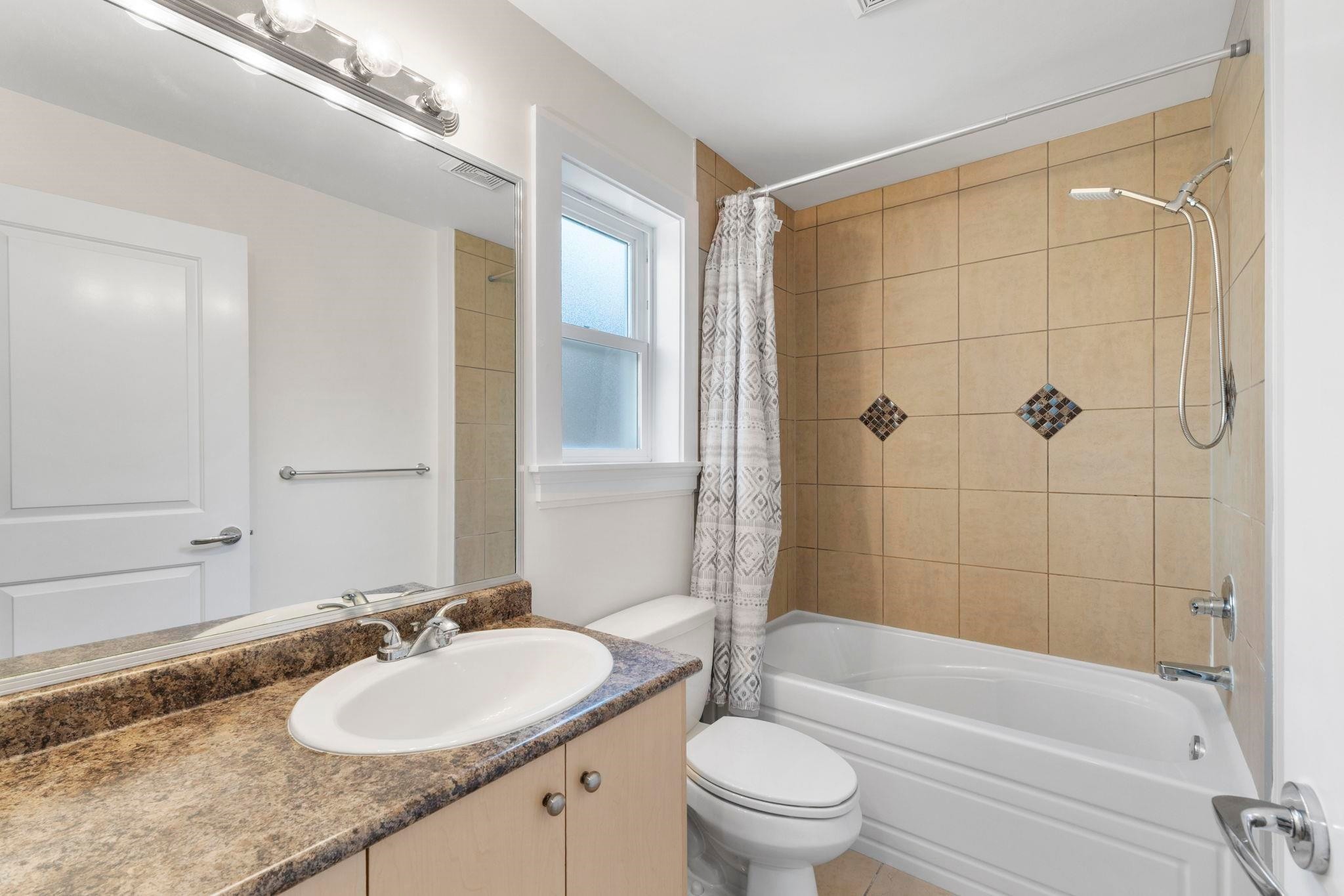 6746 191A Street, Surrey, BC