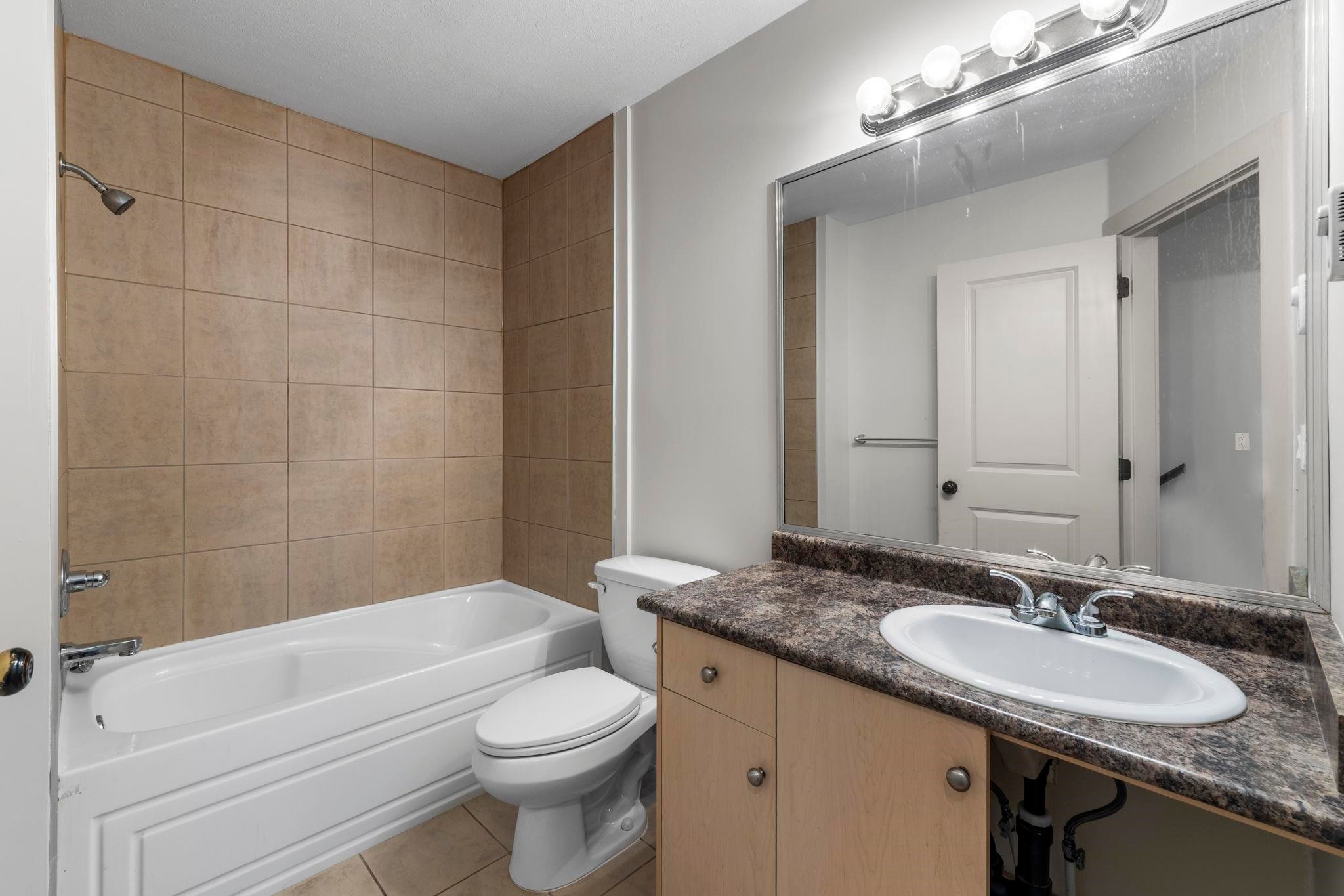 6746 191A Street, Surrey, BC