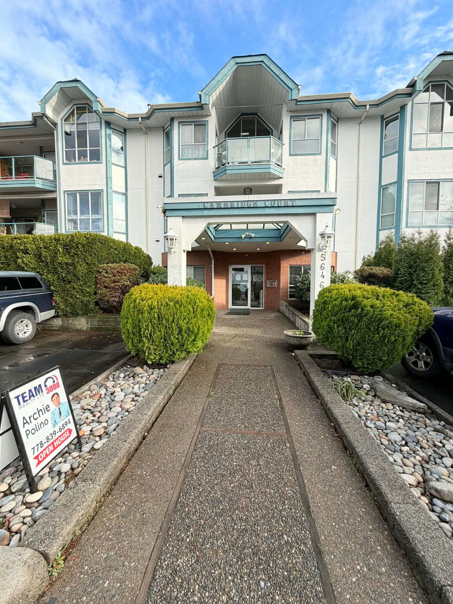 304-5646 200 Street, Langley, BC