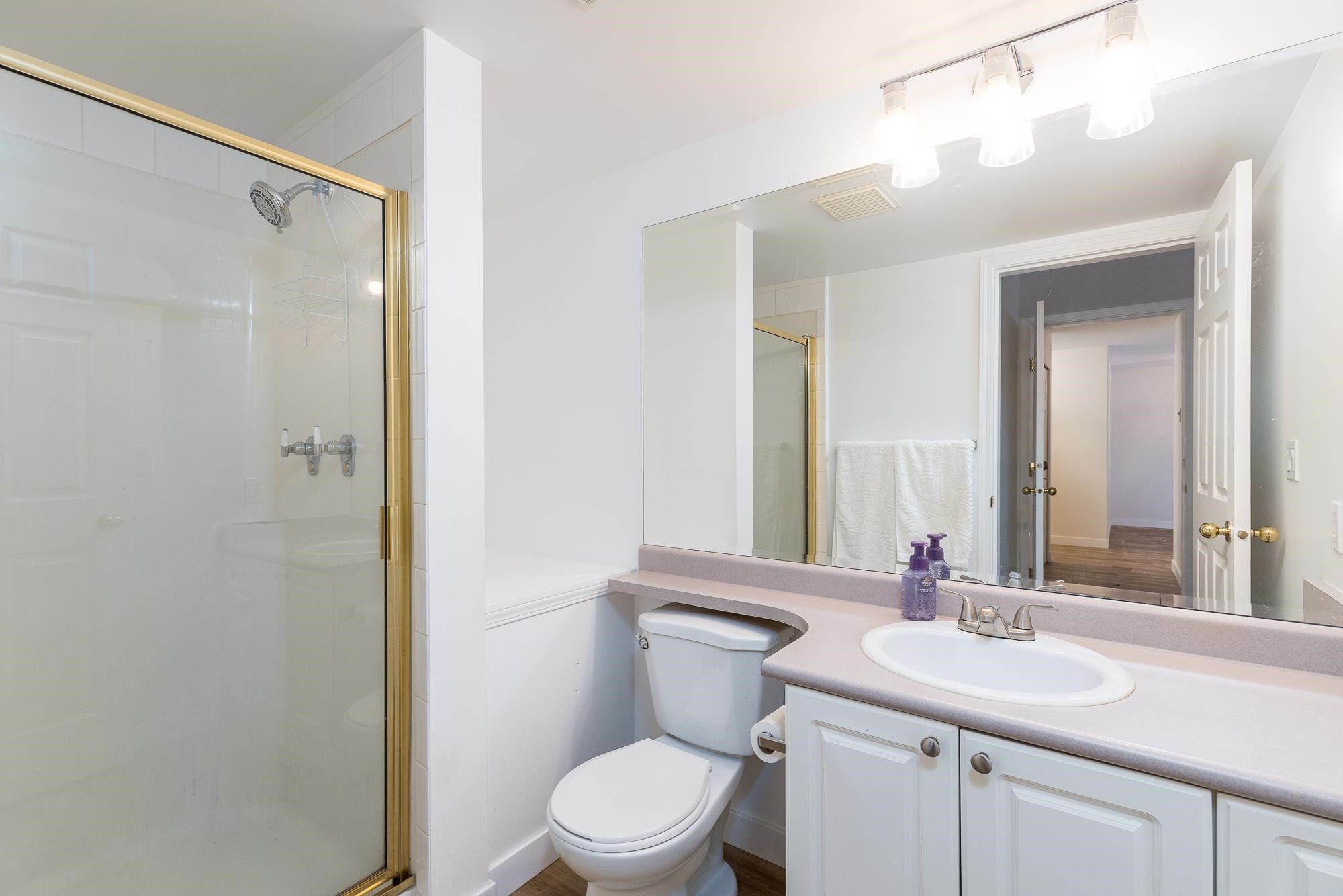 201-15241 18 Avenue, Surrey, BC