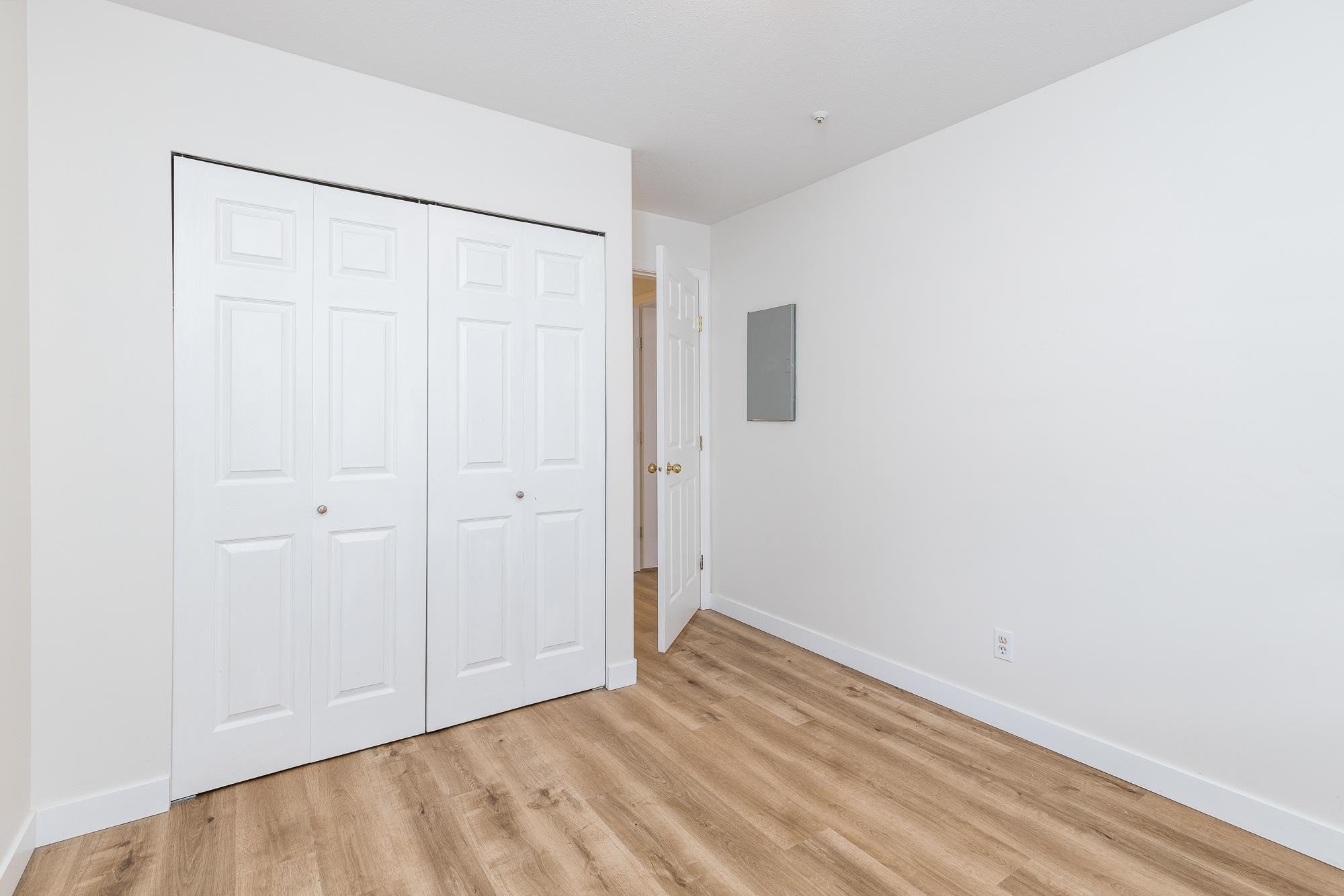 201-15241 18 Avenue, Surrey, BC